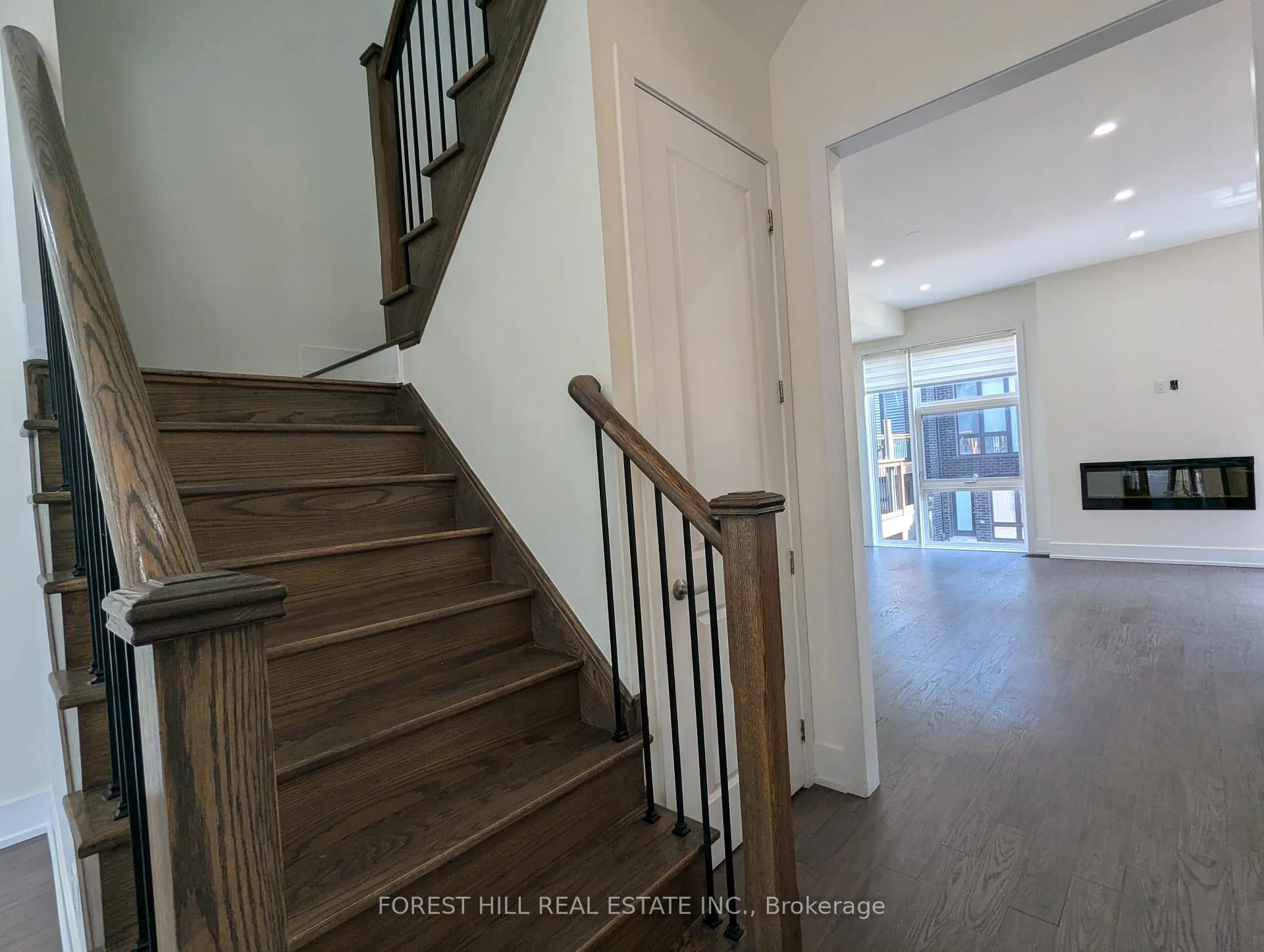 Photo 17 of 1 Sable Road, Vaughan, Patterson — HOMEH