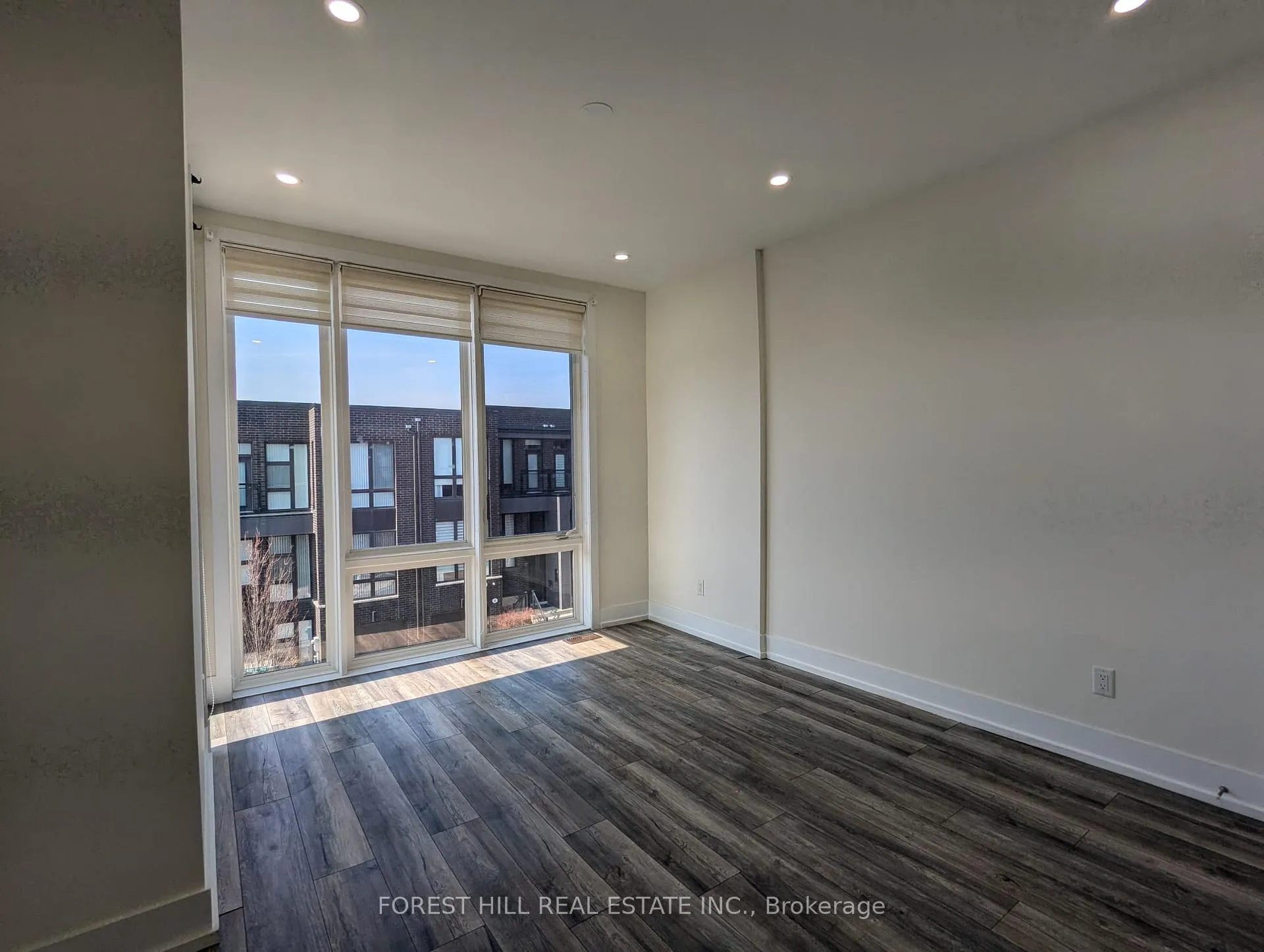 Photo 23 of 1 Sable Road, Vaughan, Patterson — HOMEH