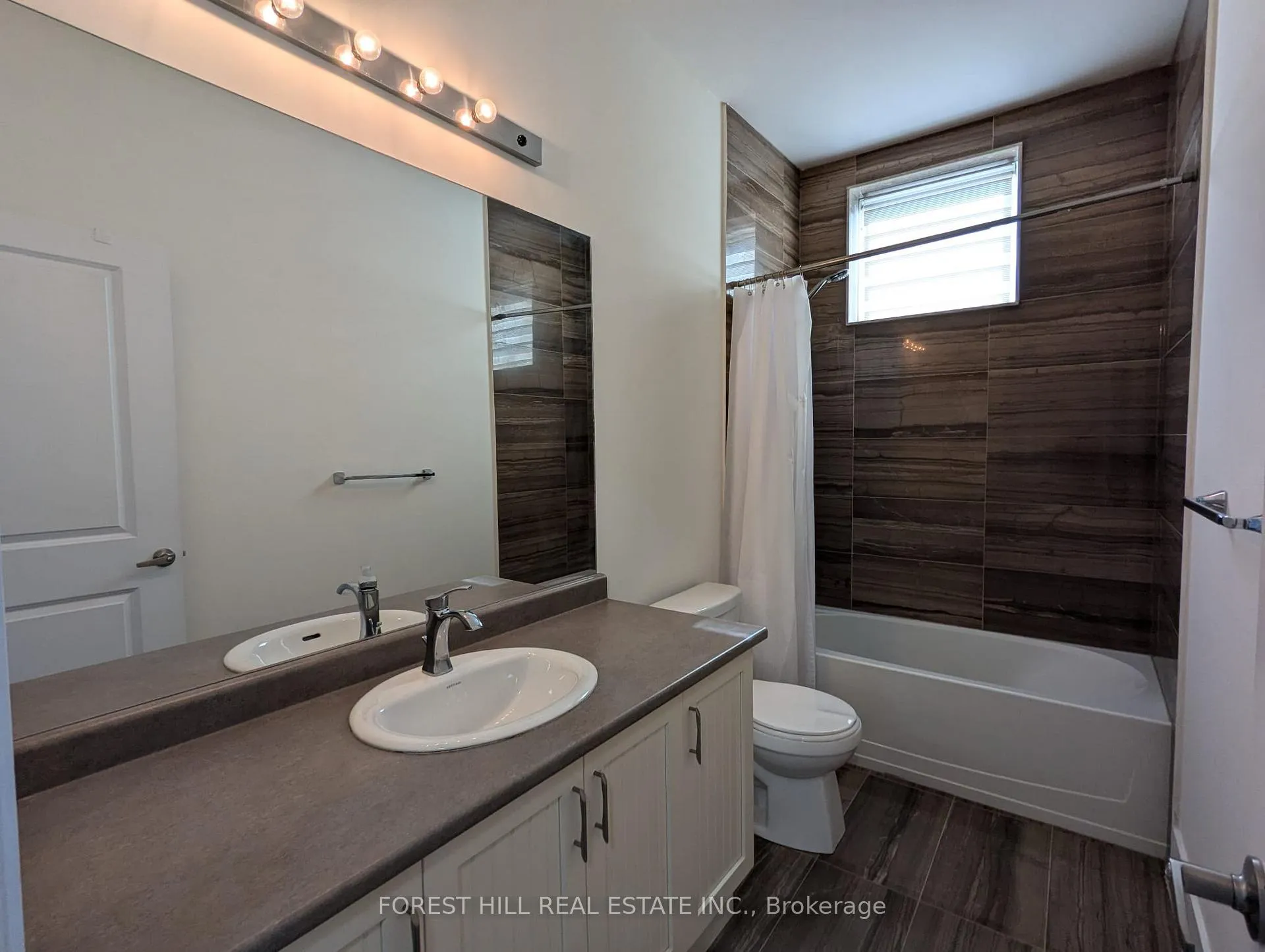 Photo 25 of 1 Sable Road, Vaughan, Patterson — HOMEH