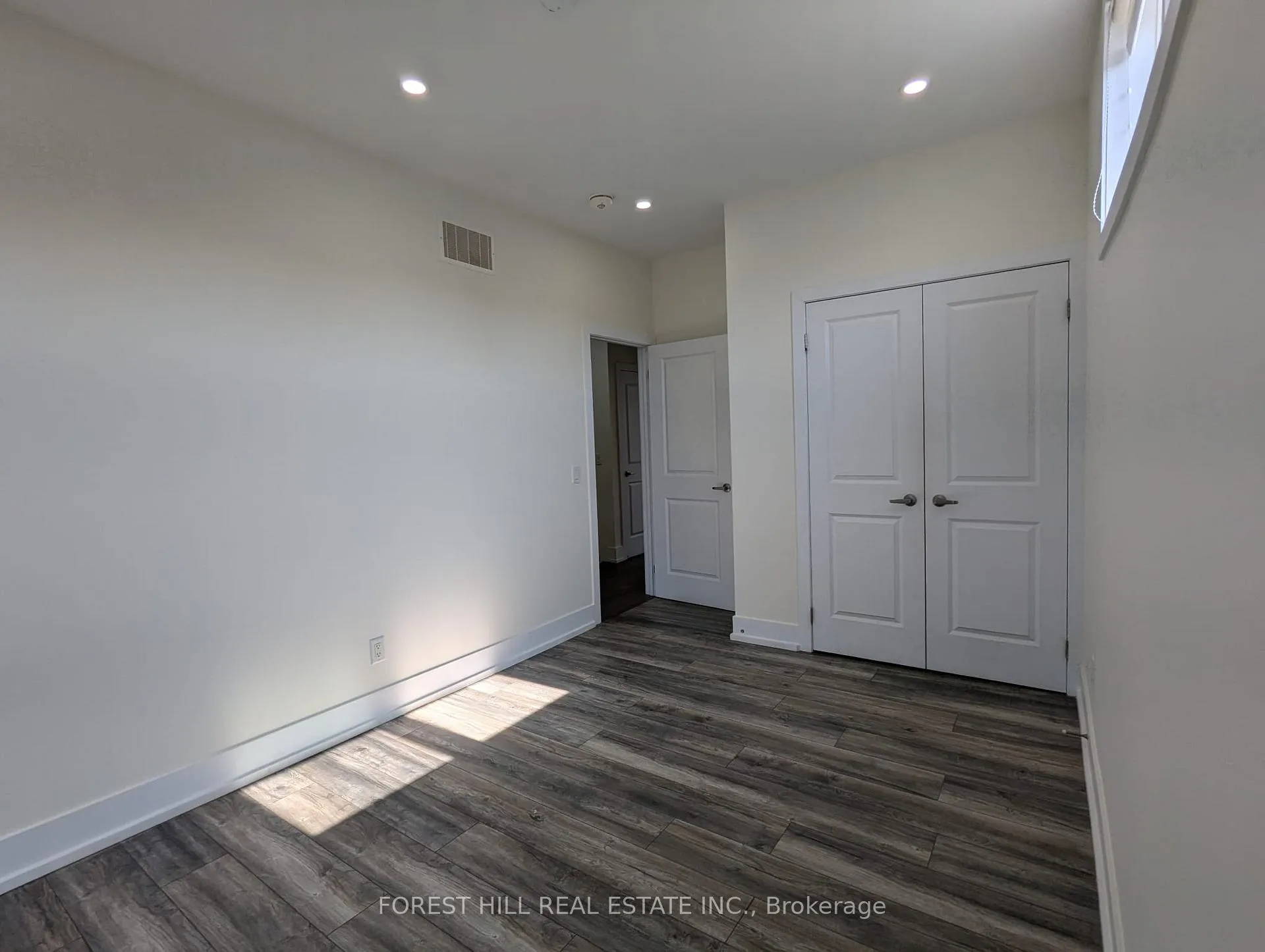 Photo 27 of 1 Sable Road, Vaughan, Patterson — HOMEH