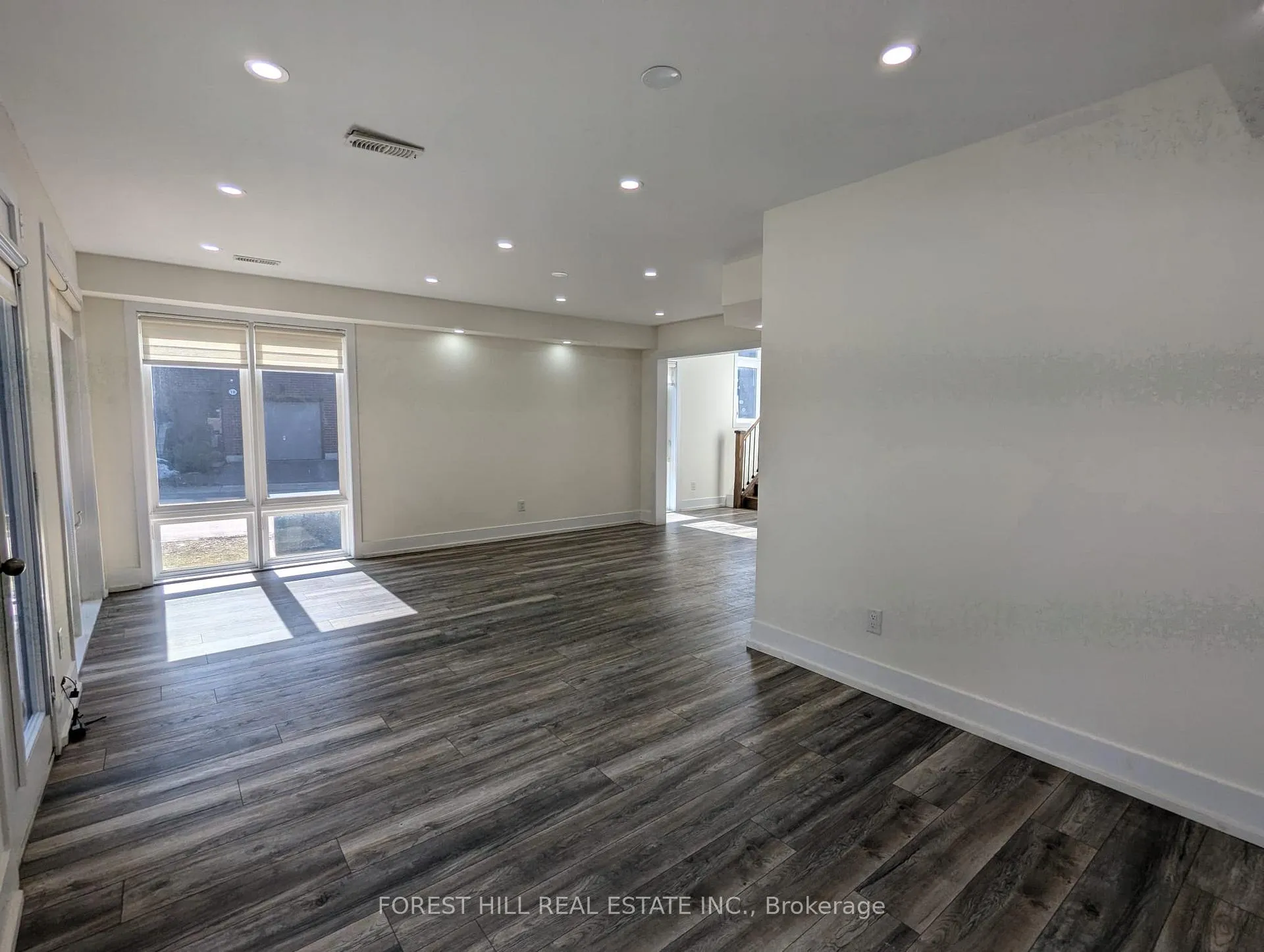 Photo 32 of 1 Sable Road, Vaughan, Patterson — HOMEH