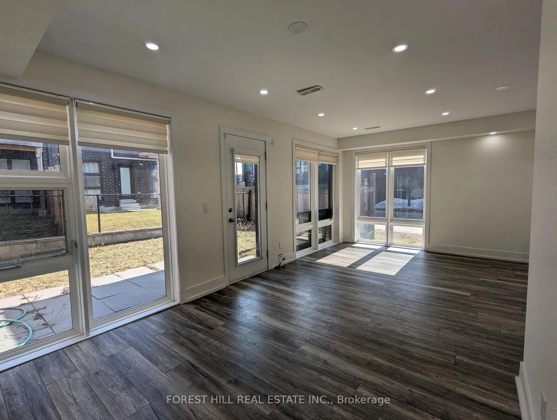 Photo 34 of 1 Sable Road, Vaughan, Patterson — HOMEH