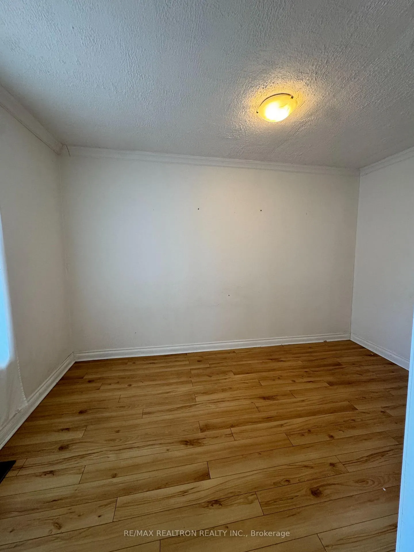 Photo 13 of 123 Rhodes Avenue, Toronto, Greenwood-Coxwell — HOMEH