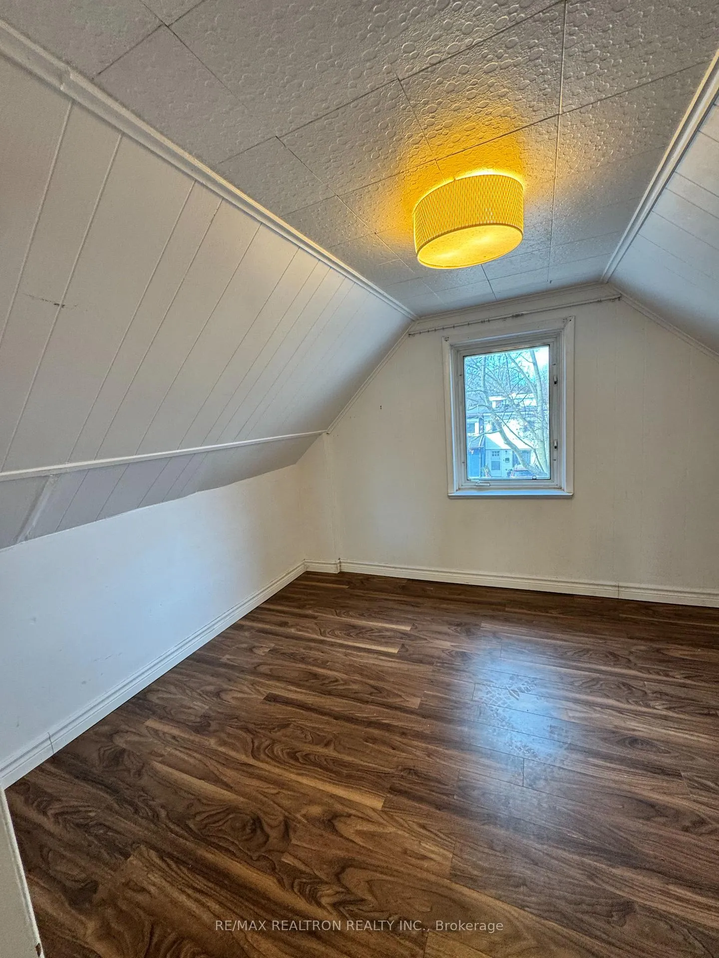 Photo 20 of 123 Rhodes Avenue, Toronto, Greenwood-Coxwell — HOMEH