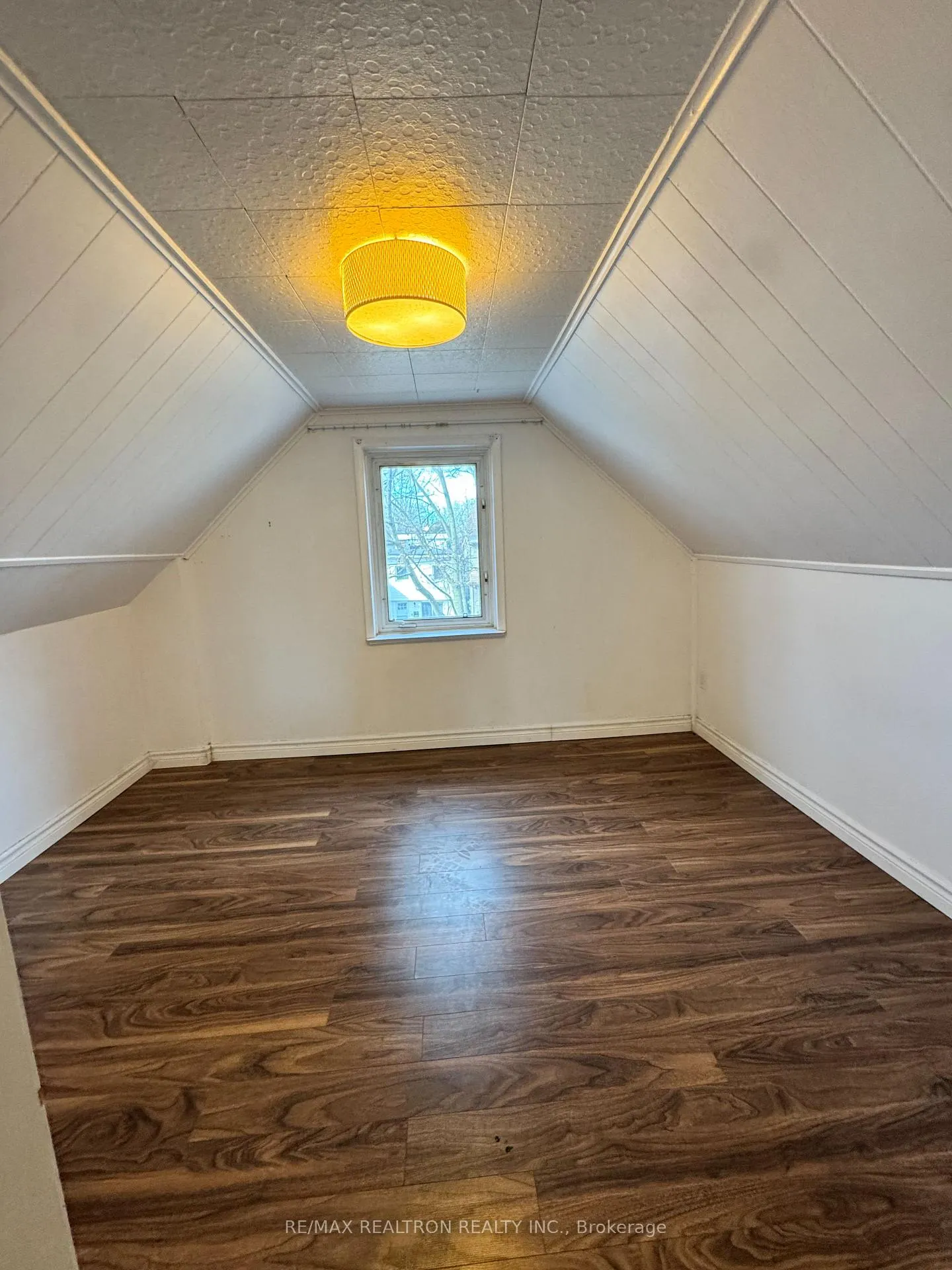 Photo 21 of 123 Rhodes Avenue, Toronto, Greenwood-Coxwell — HOMEH