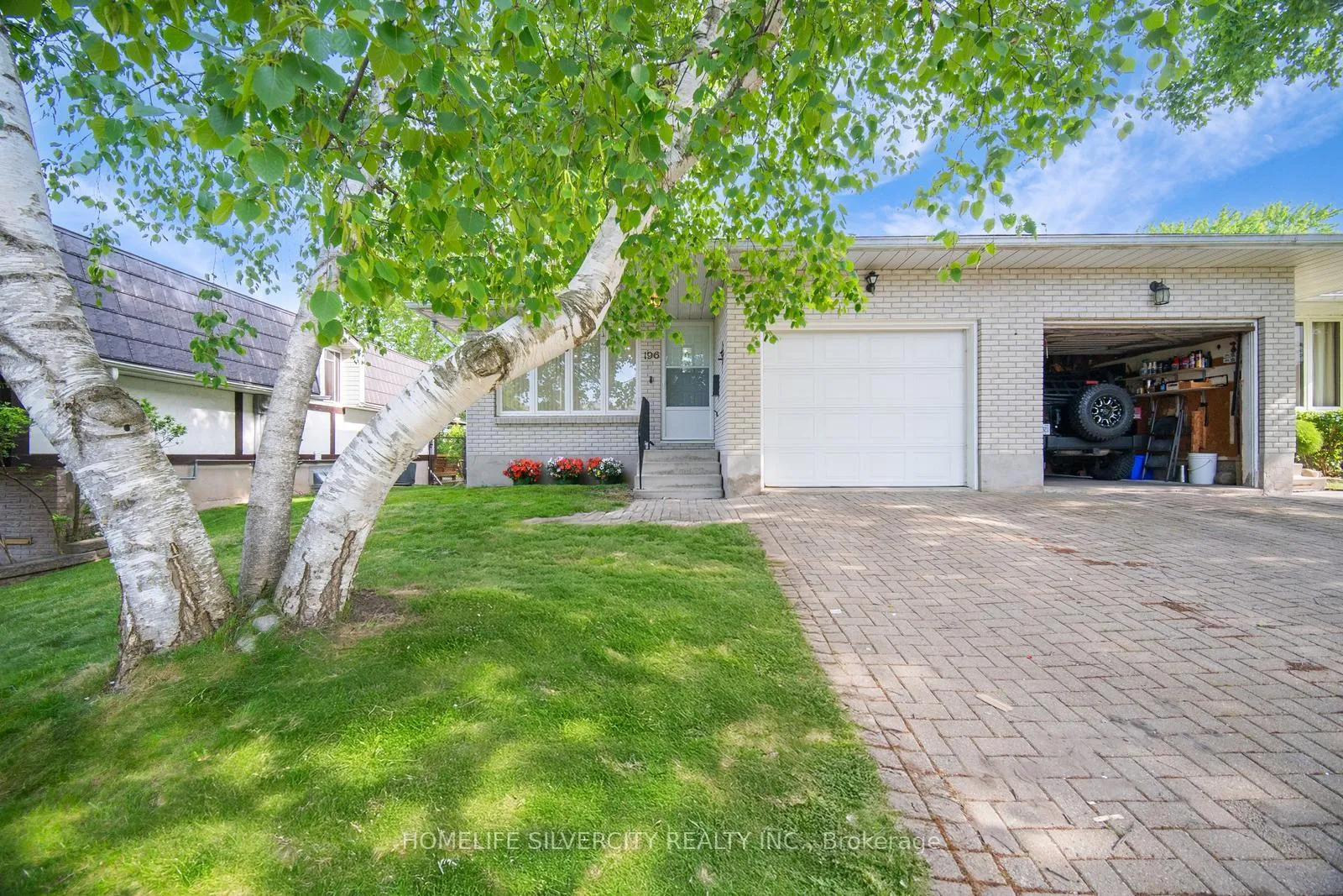 Photo 2 of 196 Millwood Crescent, Kitchener — HOMEH
