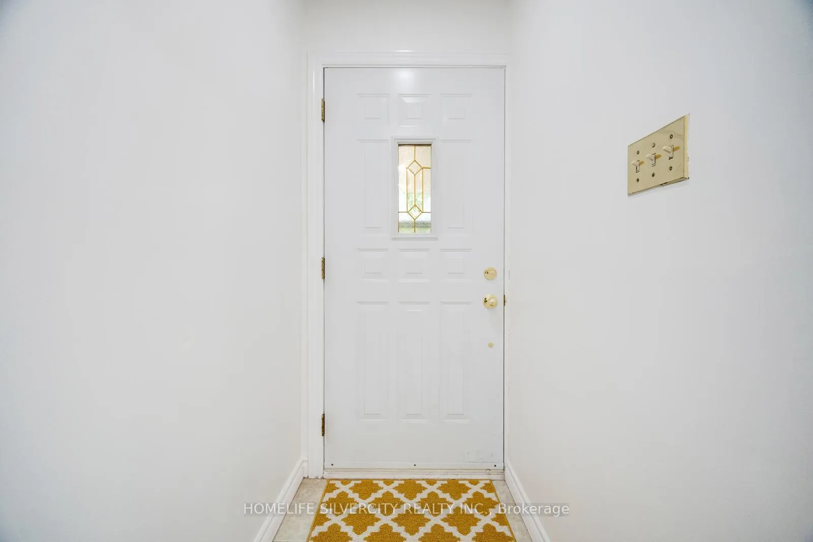 Photo 4 of 196 Millwood Crescent, Kitchener — HOMEH
