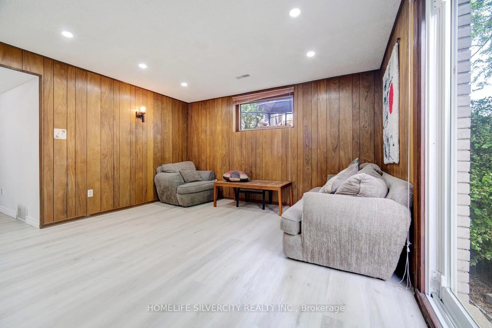 Photo 19 of 196 Millwood Crescent, Kitchener — HOMEH