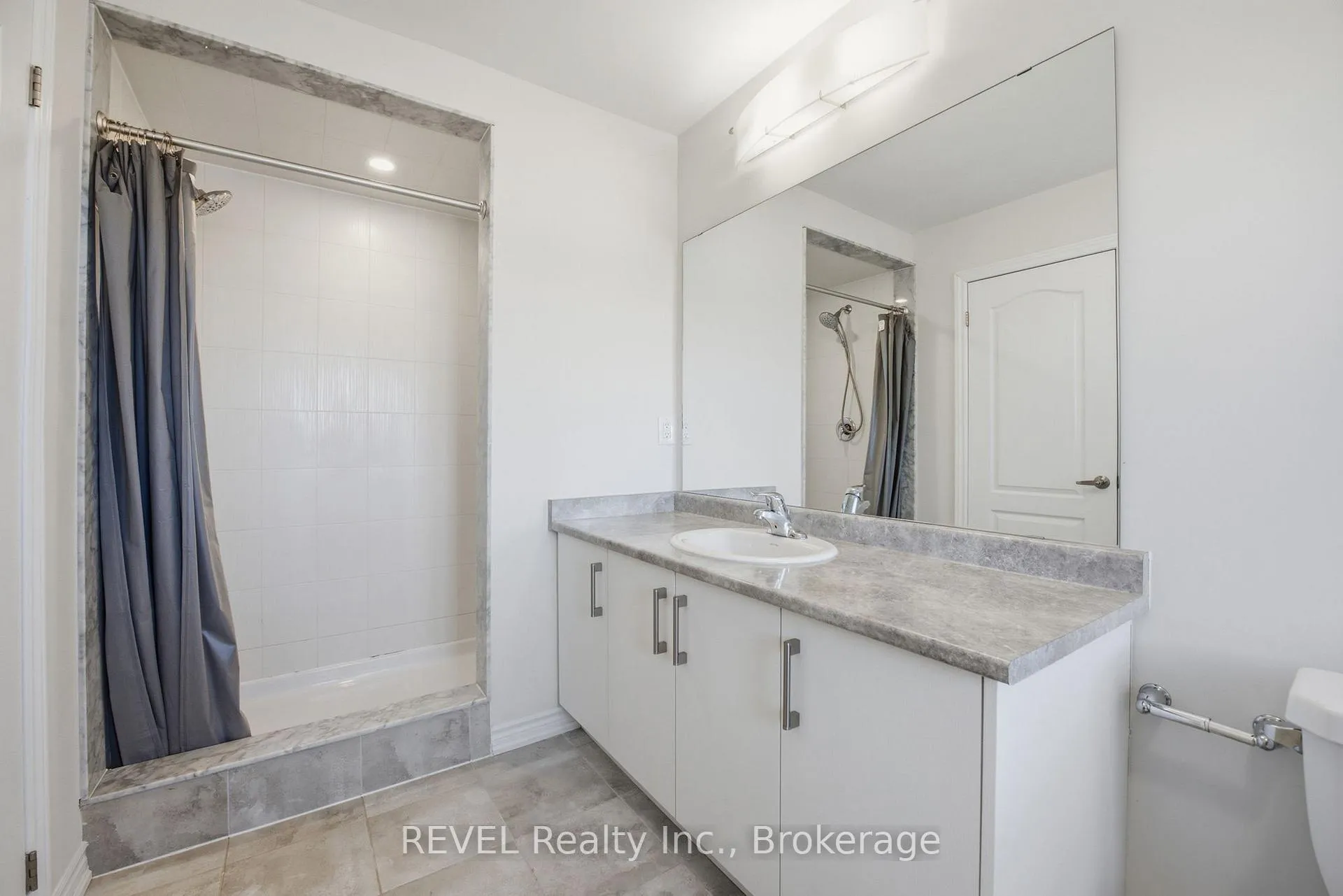 Photo 22 of 179 Vanilla Trail, Thorold, Rolling Meadows — HOMEH