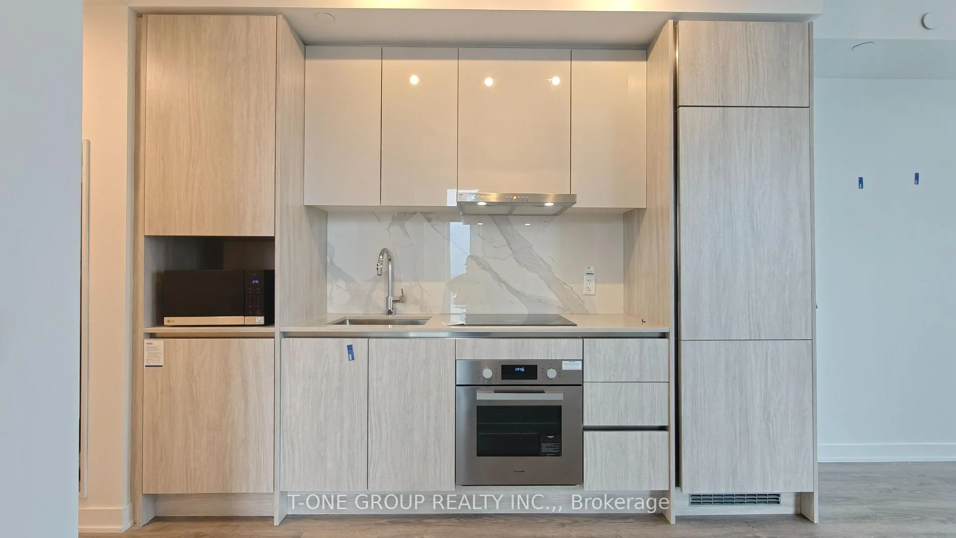 Photo 2 of Unit 2803, 180 Front Street E, Toronto, Moss Park — HOMEH