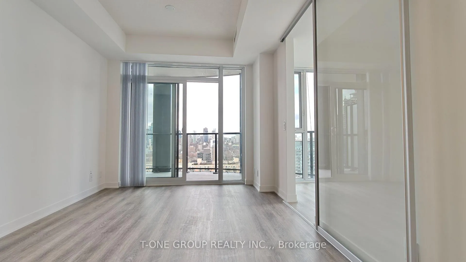 Photo 7 of Unit 2803, 180 Front Street E, Toronto, Moss Park — HOMEH