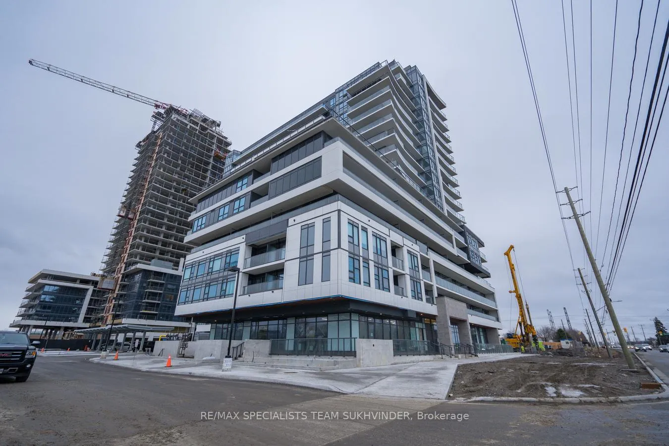 Photo 2 of Unit 218, 1480 Bayly Street, Pickering, Bay Ridges — HOMEH