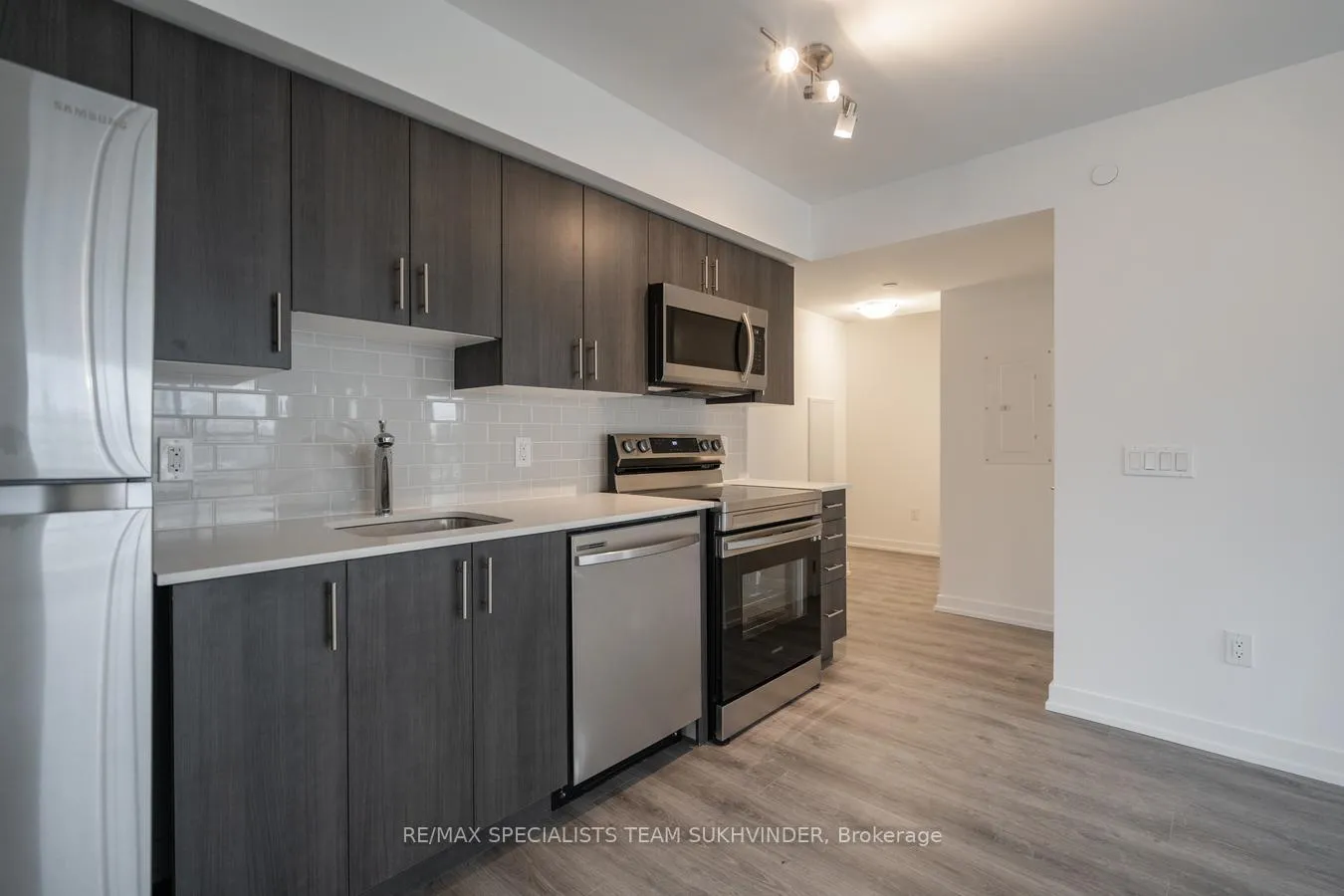 Photo 8 of Unit 218, 1480 Bayly Street, Pickering, Bay Ridges — HOMEH