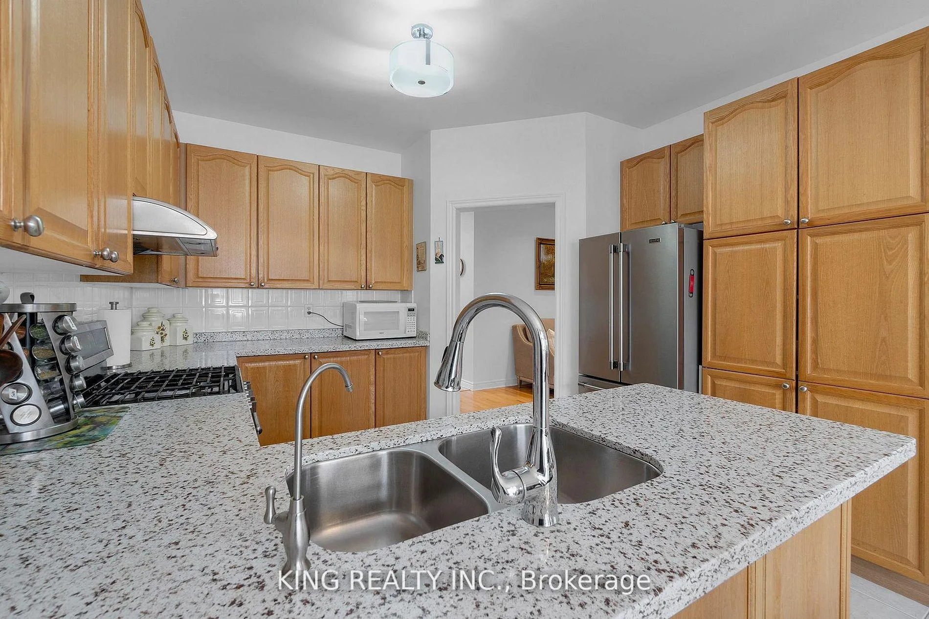 Photo 6 of 66 Saffron Crescent, Brampton, Bramalea North Industrial — HOMEH