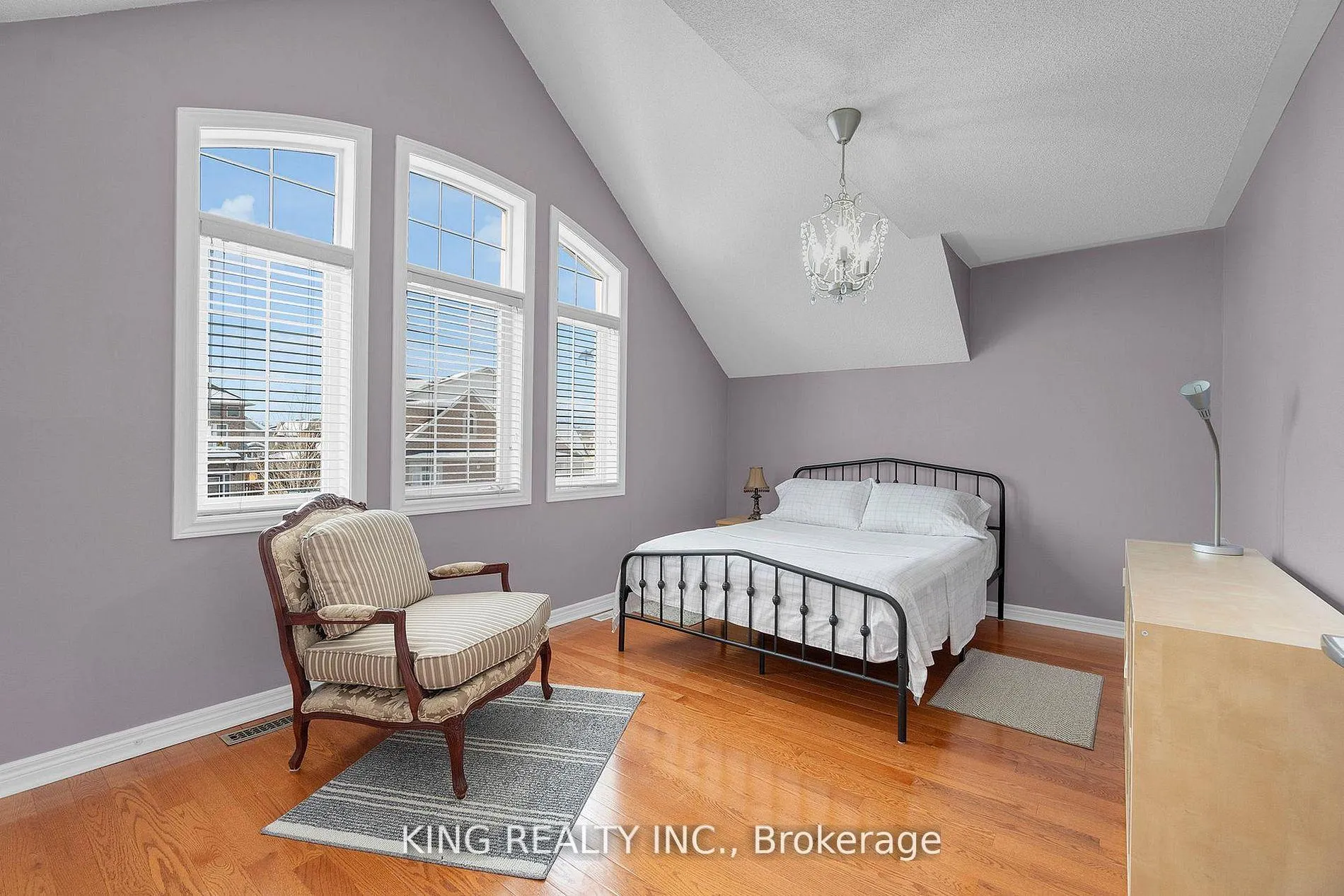 Photo 13 of 66 Saffron Crescent, Brampton, Bramalea North Industrial — HOMEH