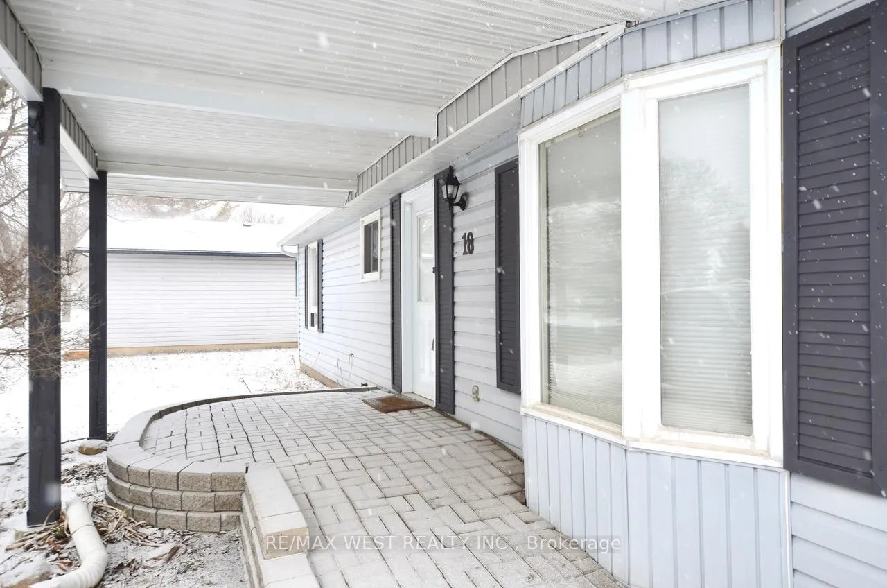 Photo 2 of 18 Maple Leaf Terrace, Innisfil, Cookstown — HOMEH
