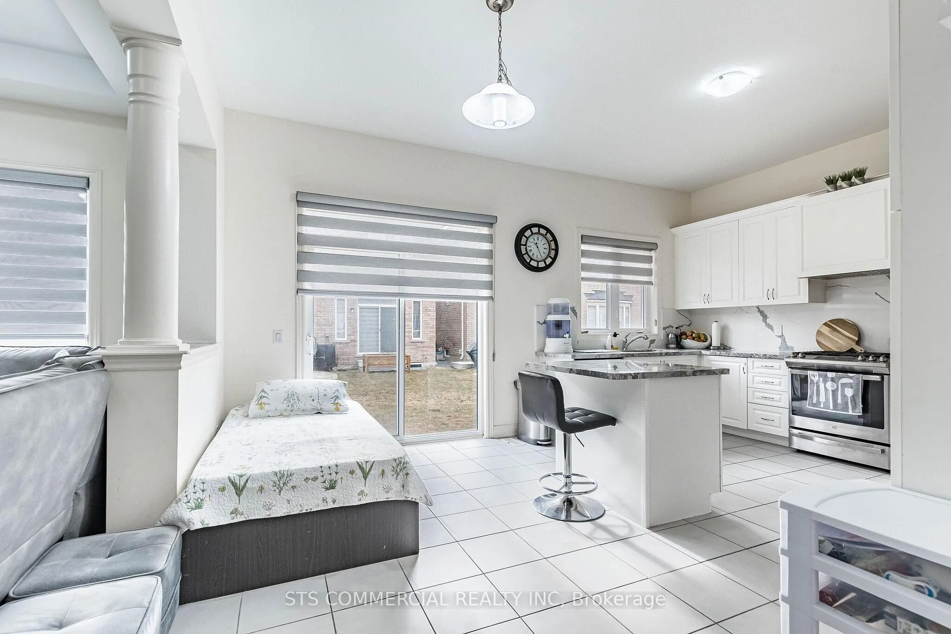 Photo 6 of 17 Kambalda Road, Brampton, Northwest Brampton — HOMEH