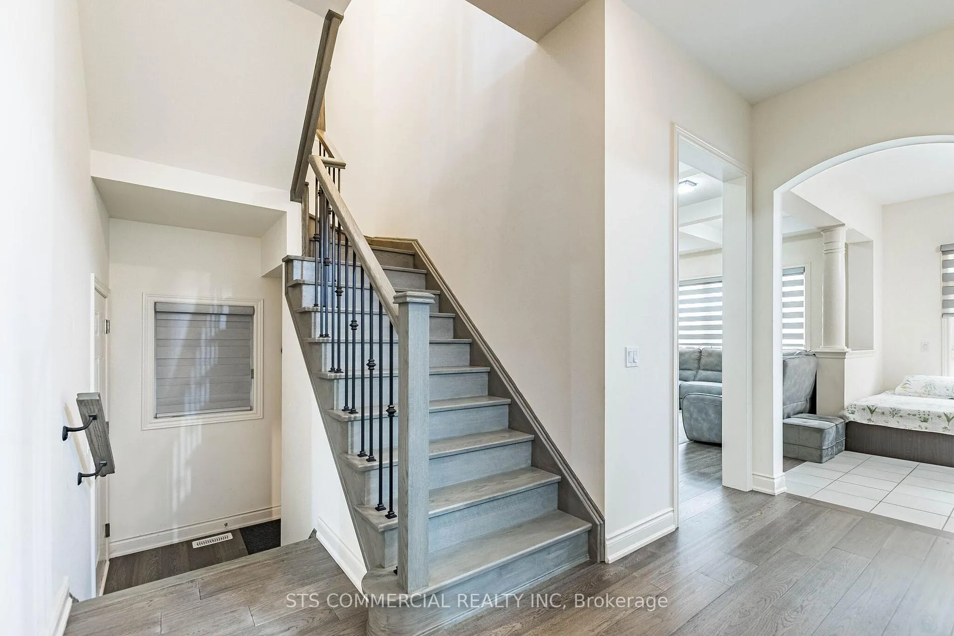 Photo 10 of 17 Kambalda Road, Brampton, Northwest Brampton — HOMEH