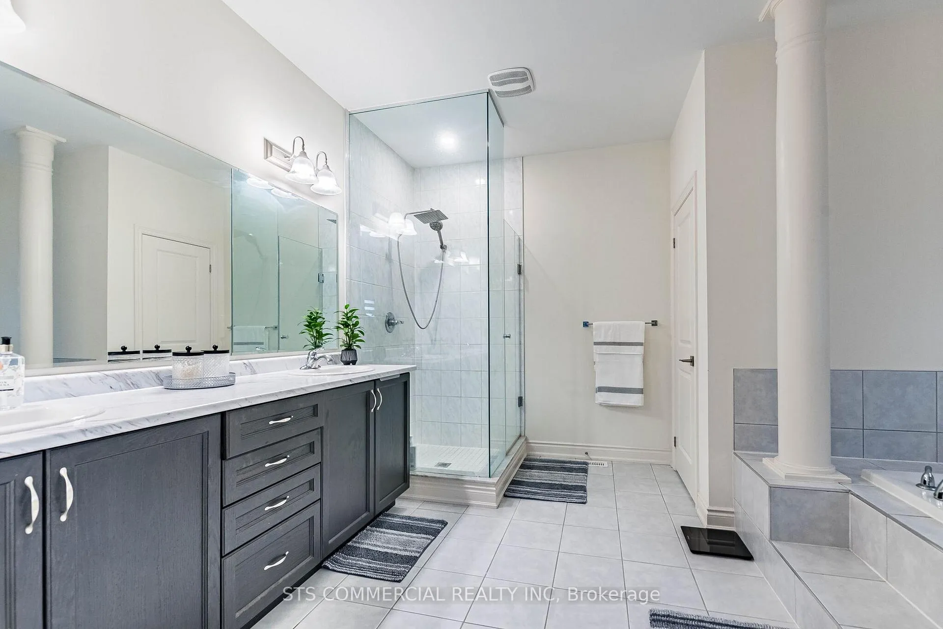 Photo 14 of 17 Kambalda Road, Brampton, Northwest Brampton — HOMEH