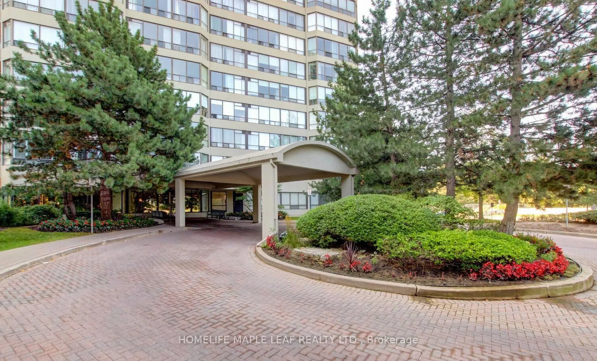 Photo 2 of Unit 407, 24 Hanover Road, Brampton, Queen Street Corridor — HOMEH