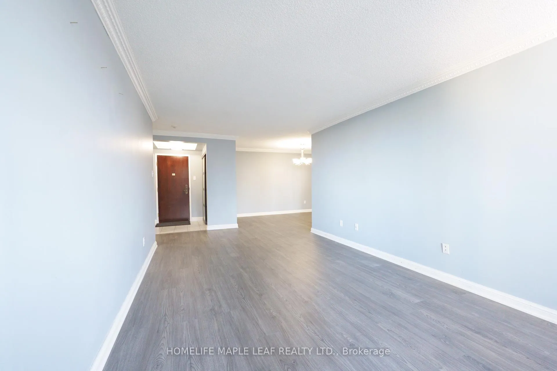 Photo 6 of Unit 407, 24 Hanover Road, Brampton, Queen Street Corridor — HOMEH