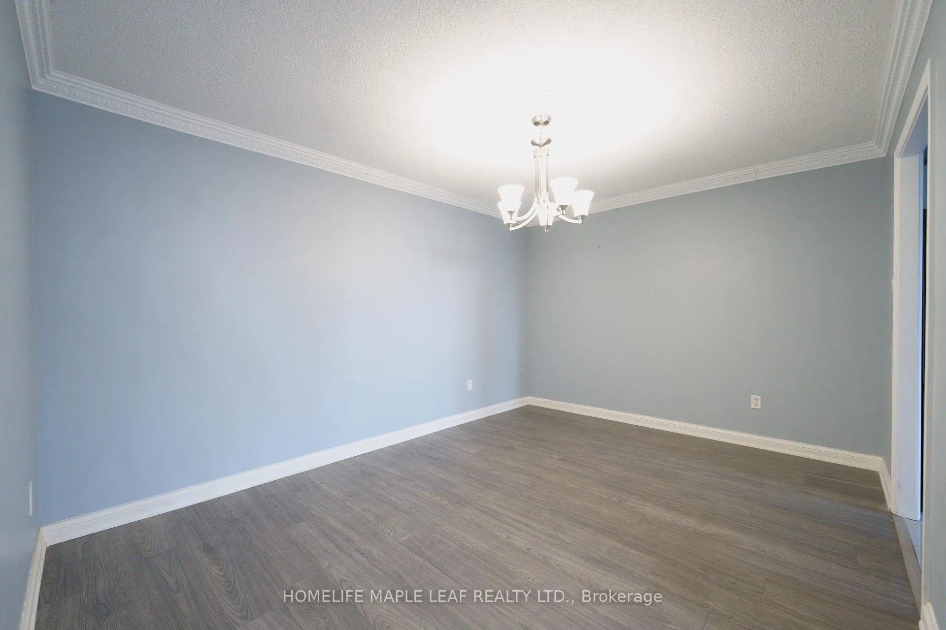 Photo 7 of Unit 407, 24 Hanover Road, Brampton, Queen Street Corridor — HOMEH