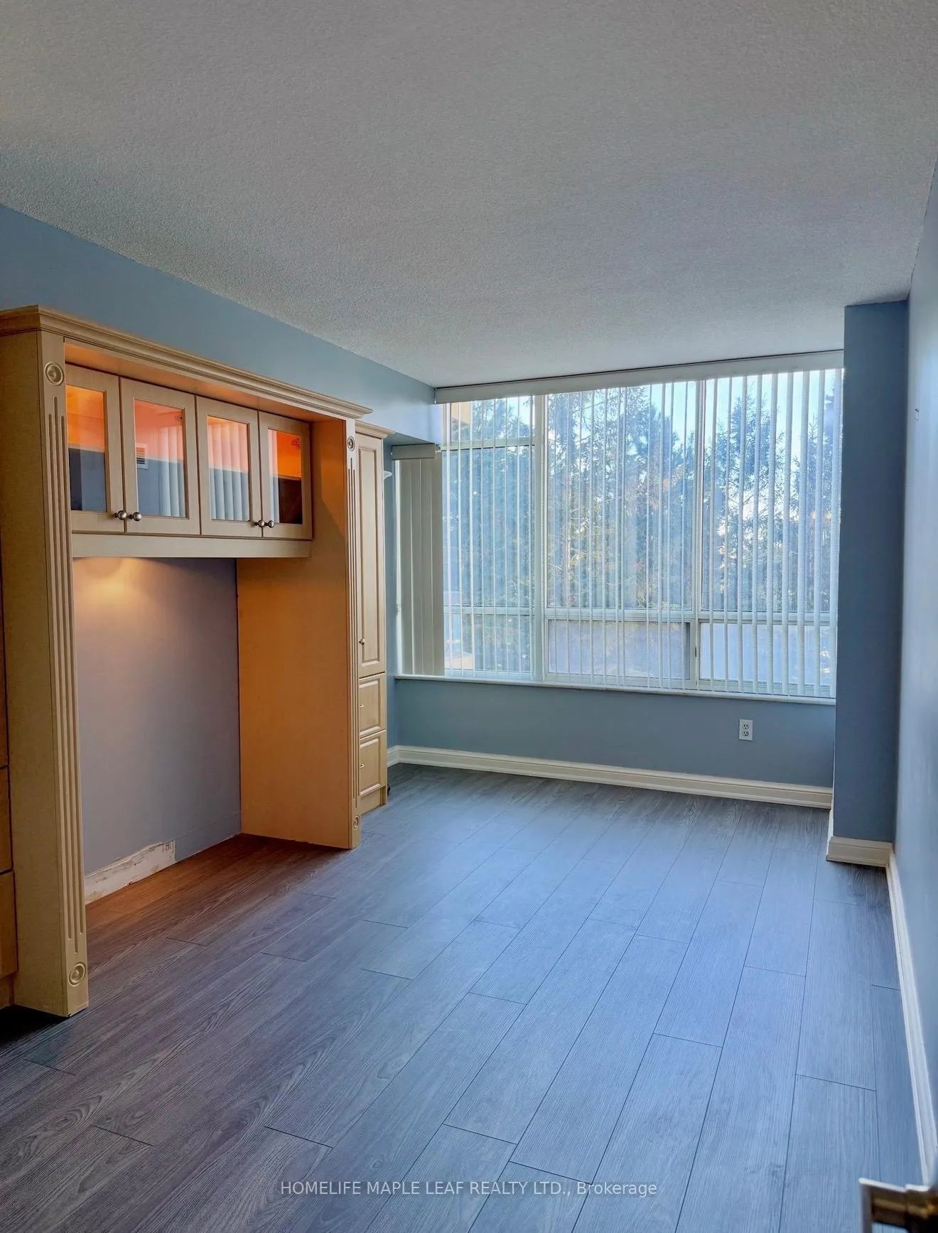 Photo 9 of Unit 407, 24 Hanover Road, Brampton, Queen Street Corridor — HOMEH