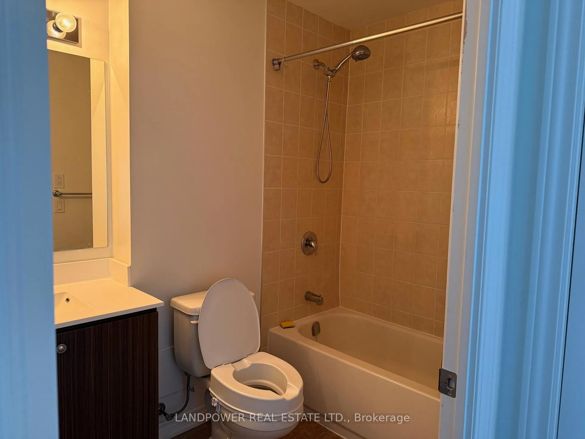 Photo 10 of Unit 1221, 8323 Kennedy Road, Markham, Village Green-South Unionville — HOMEH