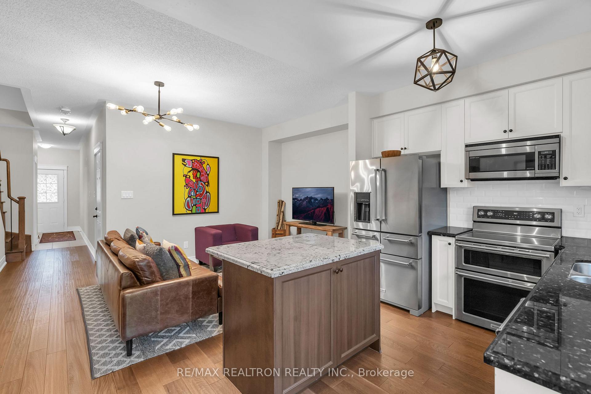 Photo 2 of 1287 Bardeau Street, Innisfil, Lefroy — HOMEH