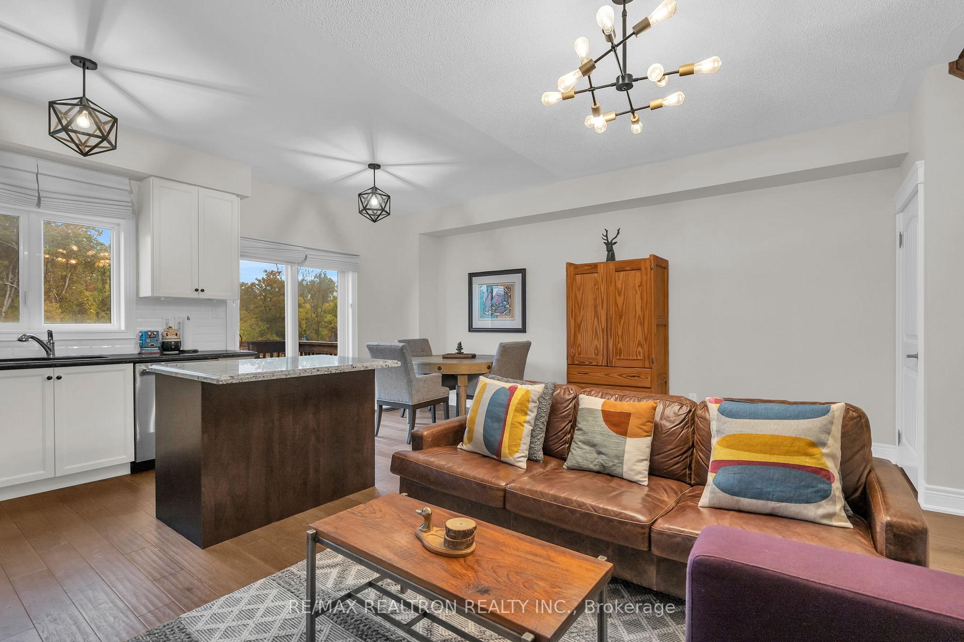 Photo 3 of 1287 Bardeau Street, Innisfil, Lefroy — HOMEH