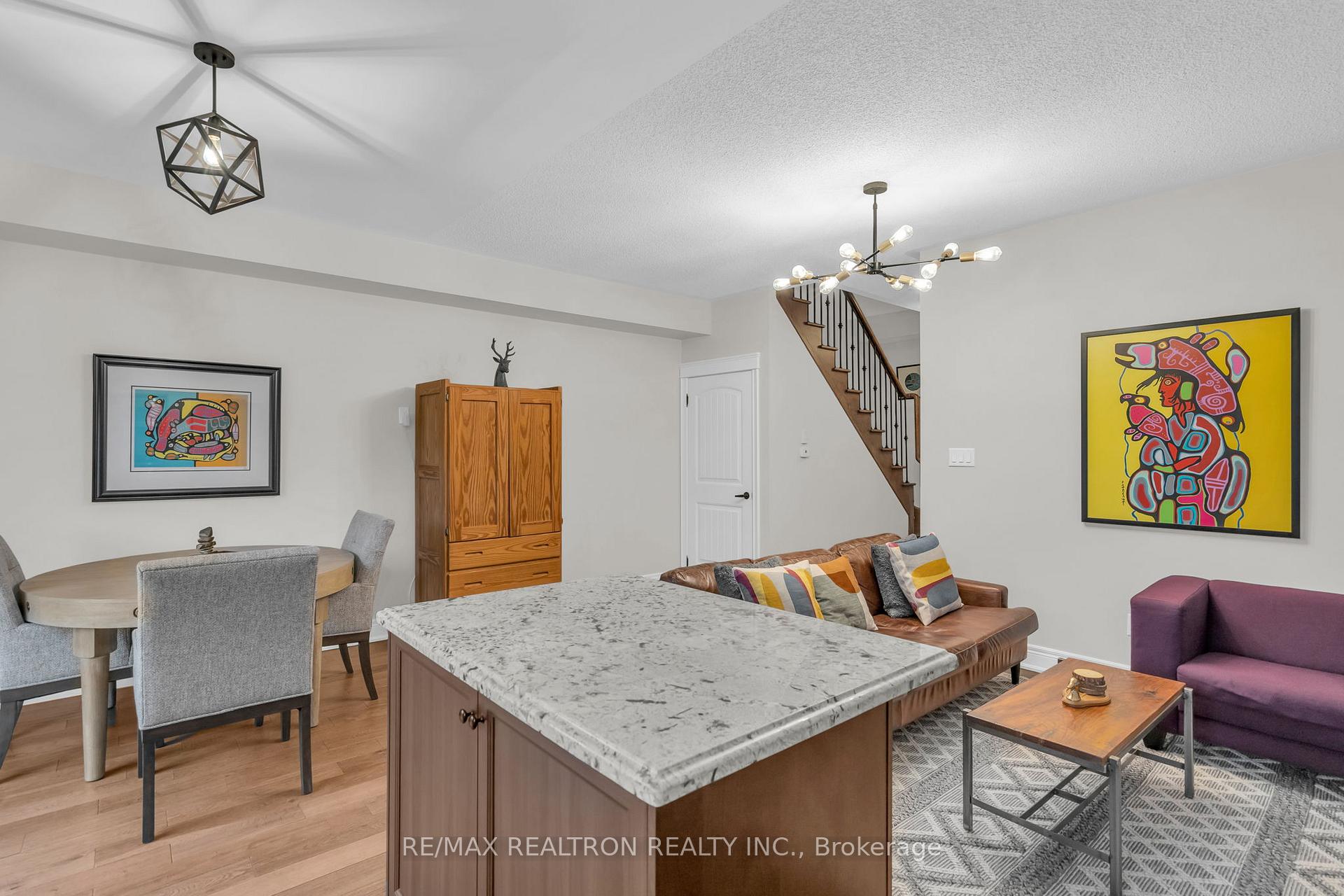 Photo 5 of 1287 Bardeau Street, Innisfil, Lefroy — HOMEH