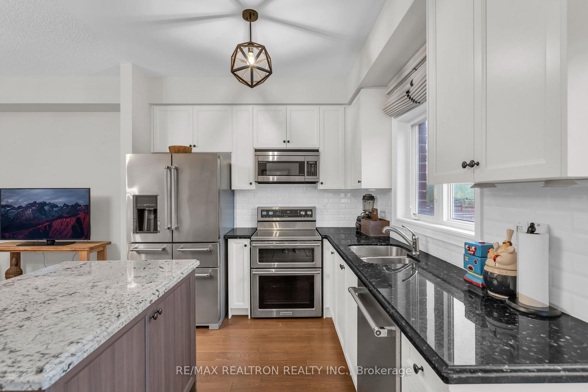 Photo 6 of 1287 Bardeau Street, Innisfil, Lefroy — HOMEH