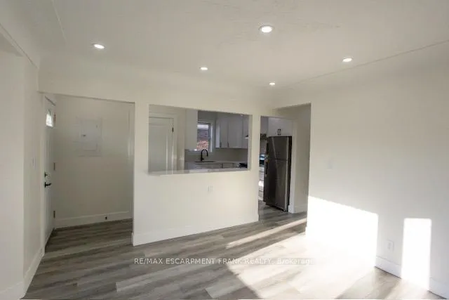 Photo 4 of Unit 1, 209 East 32nd Street, Hamilton, Raleigh — HOMEH