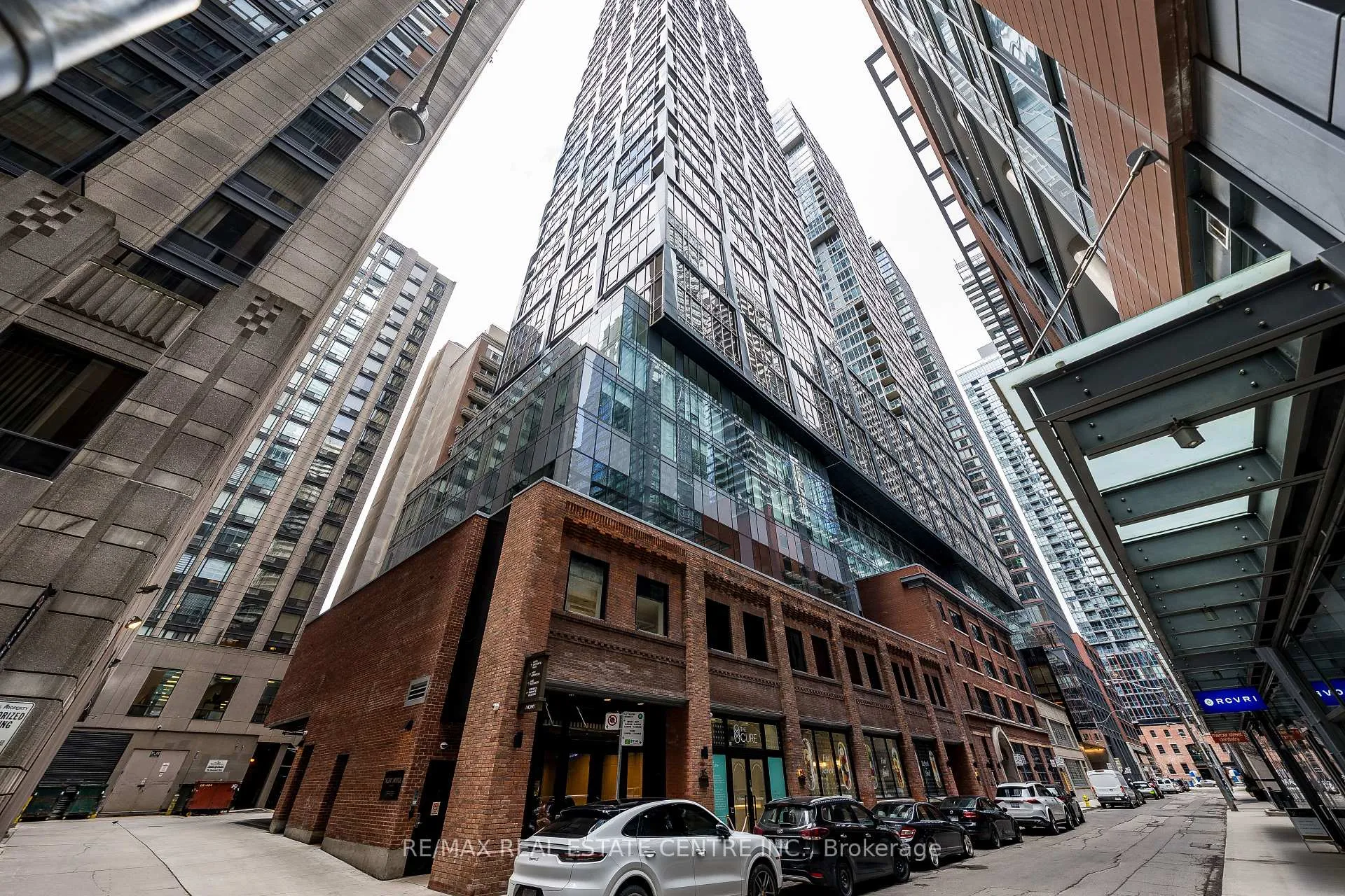 Front of Unit 3504, 15 Mercer Street