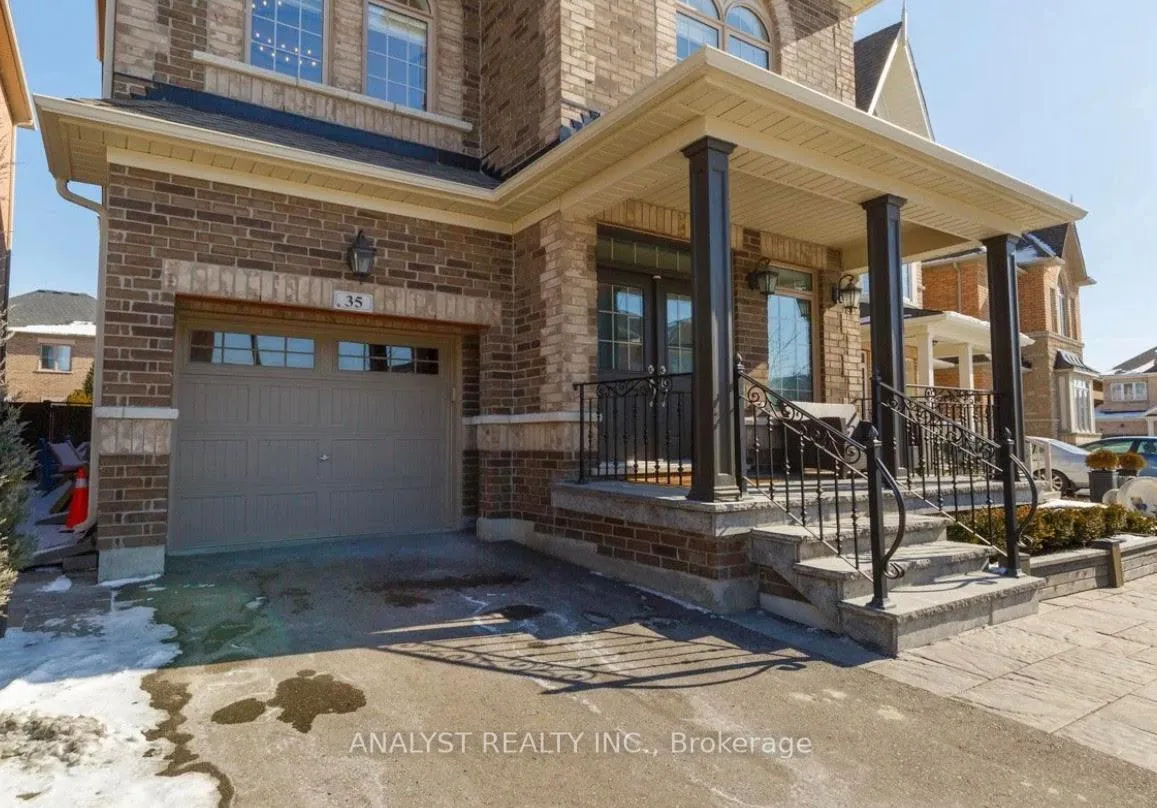 Photo 2 of 35 Bright Land Drive, Vaughan, Kleinburg — HOMEH