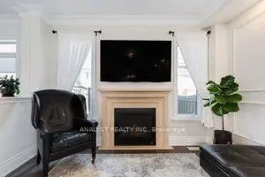 Photo 16 of 35 Bright Land Drive, Vaughan, Kleinburg — HOMEH