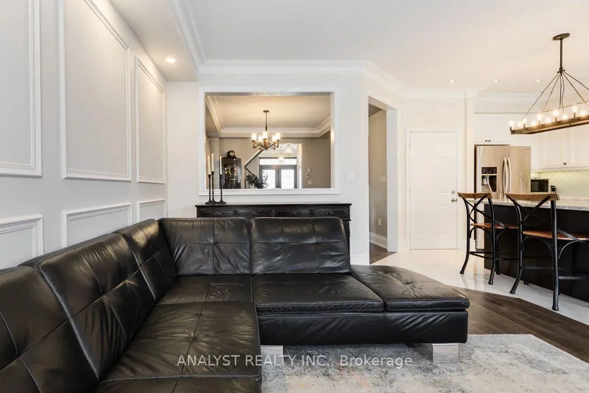 Photo 18 of 35 Bright Land Drive, Vaughan, Kleinburg — HOMEH