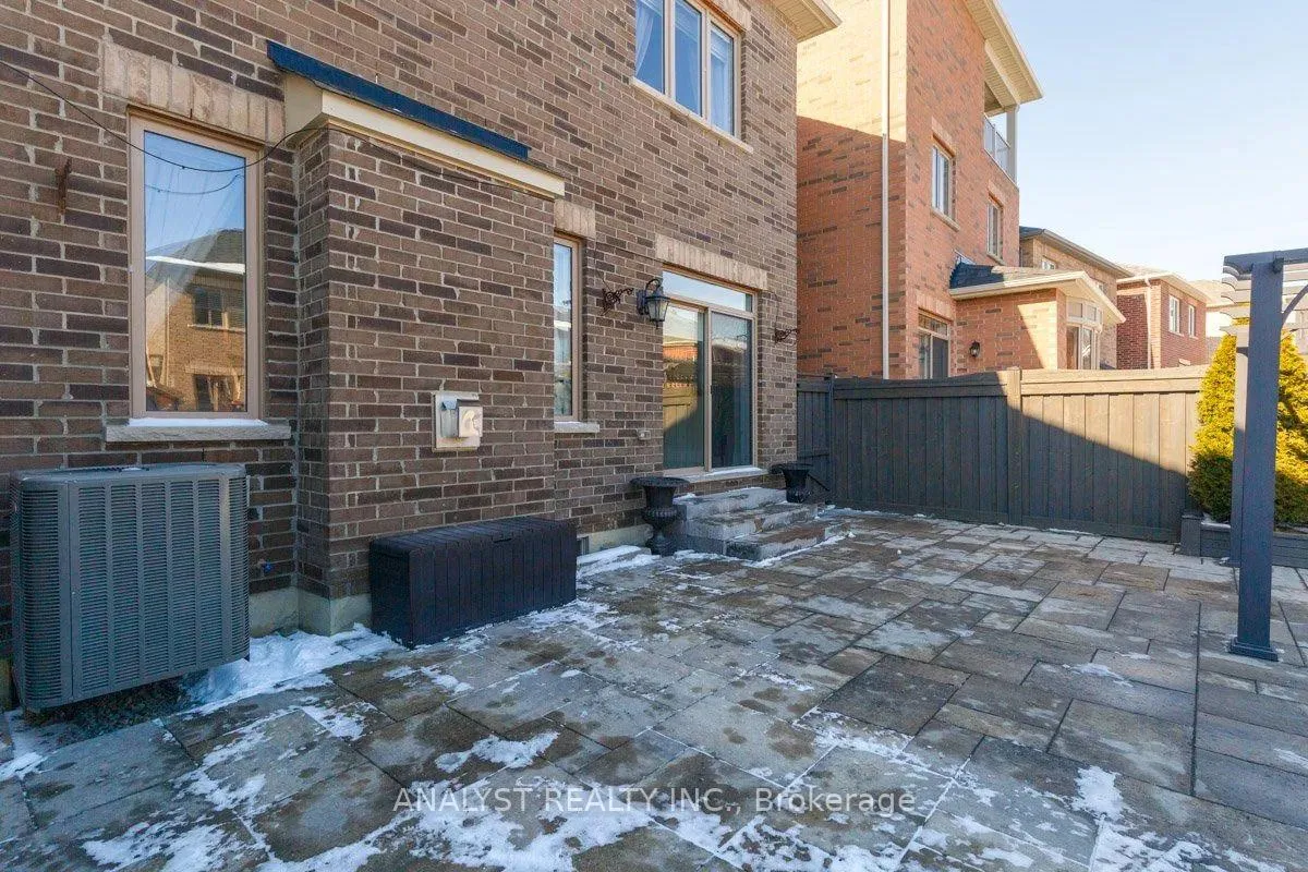 Photo 45 of 35 Bright Land Drive, Vaughan, Kleinburg — HOMEH