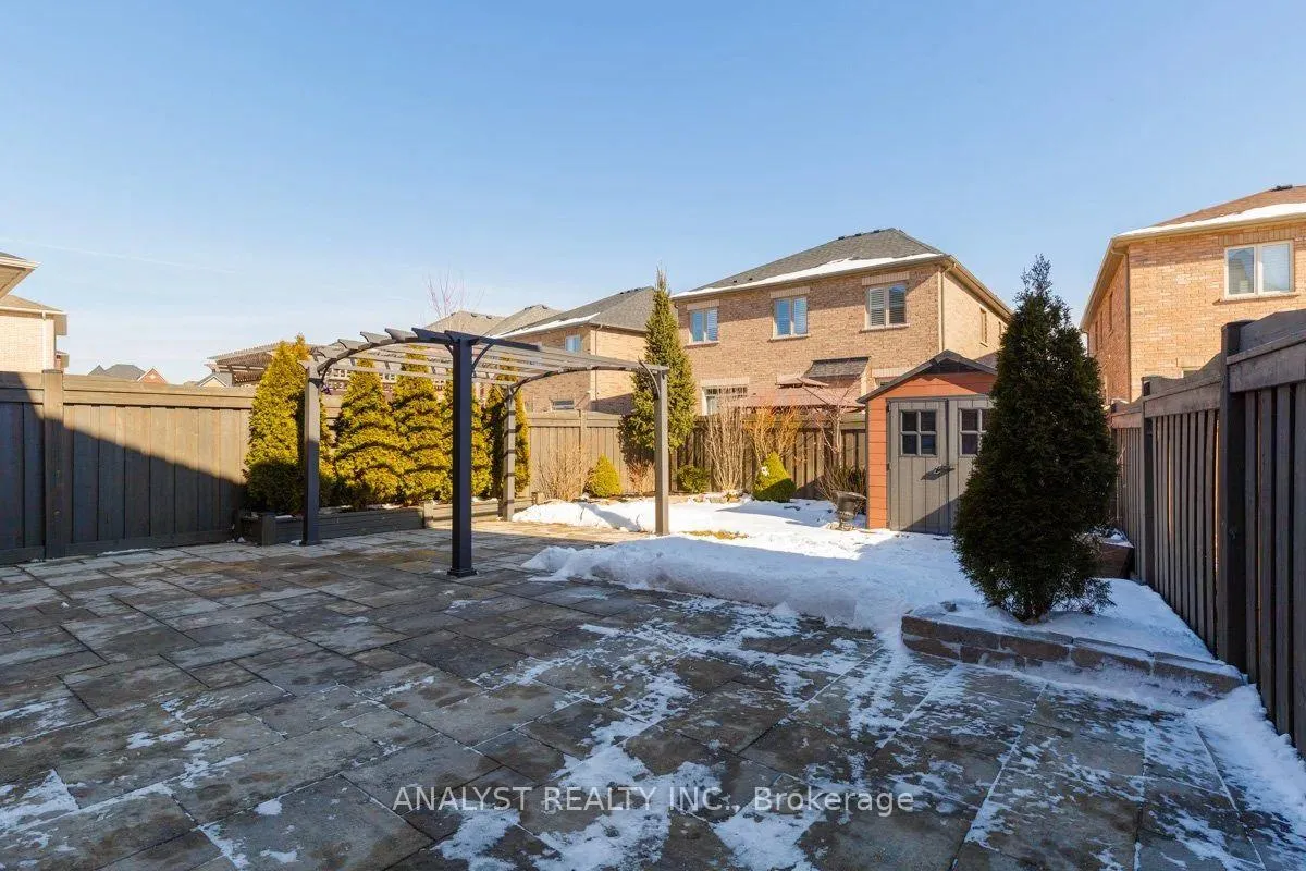 Photo 46 of 35 Bright Land Drive, Vaughan, Kleinburg — HOMEH