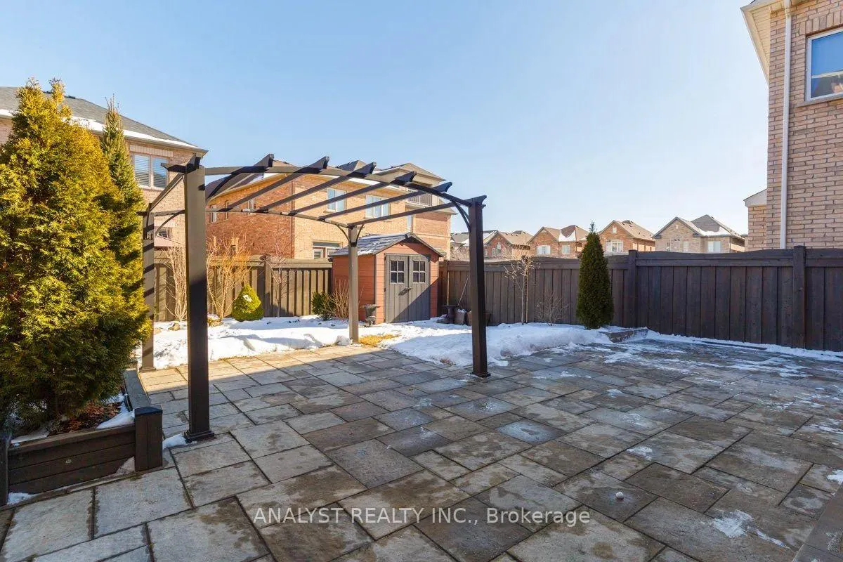 Photo 47 of 35 Bright Land Drive, Vaughan, Kleinburg — HOMEH