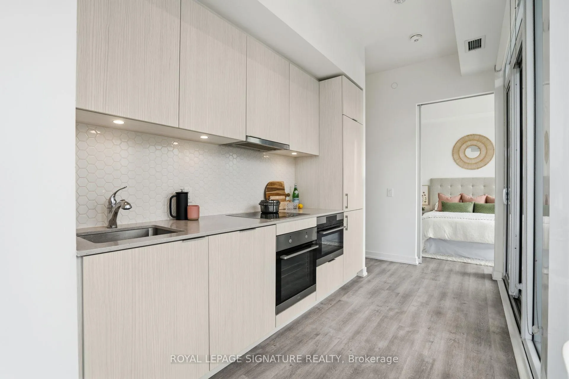 Photo 11 of Unit 1003, 158 Front Street E, Toronto, Moss Park — HOMEH