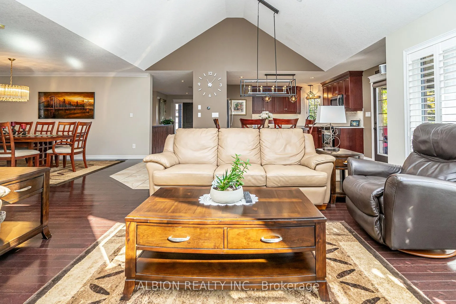 Photo 8 of Unit 1, 8 Reddington Drive, Caledon, Rural Caledon — HOMEH