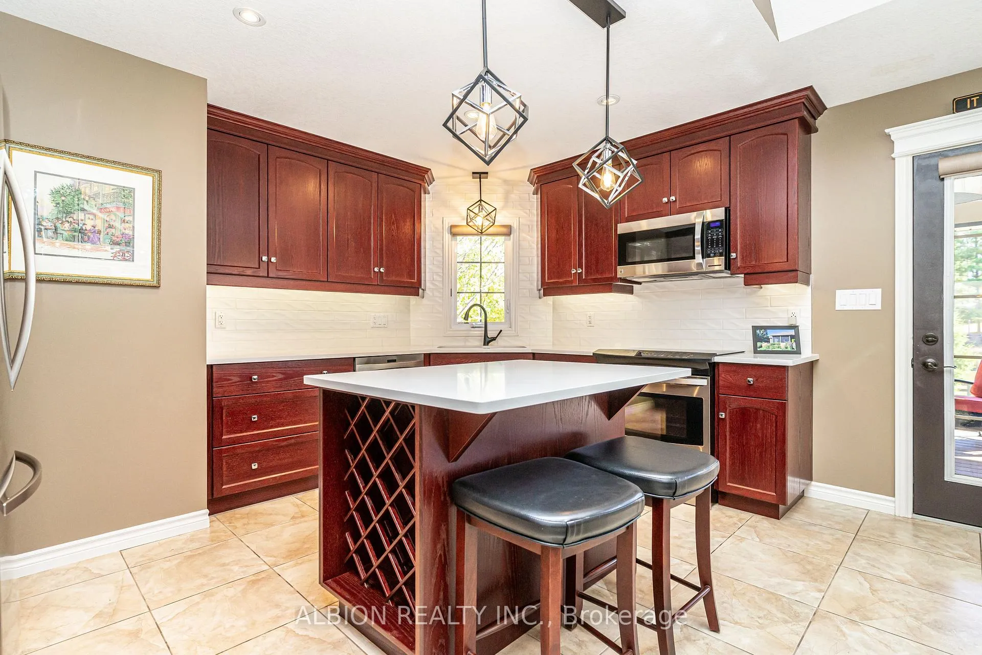 Photo 11 of Unit 1, 8 Reddington Drive, Caledon, Rural Caledon — HOMEH
