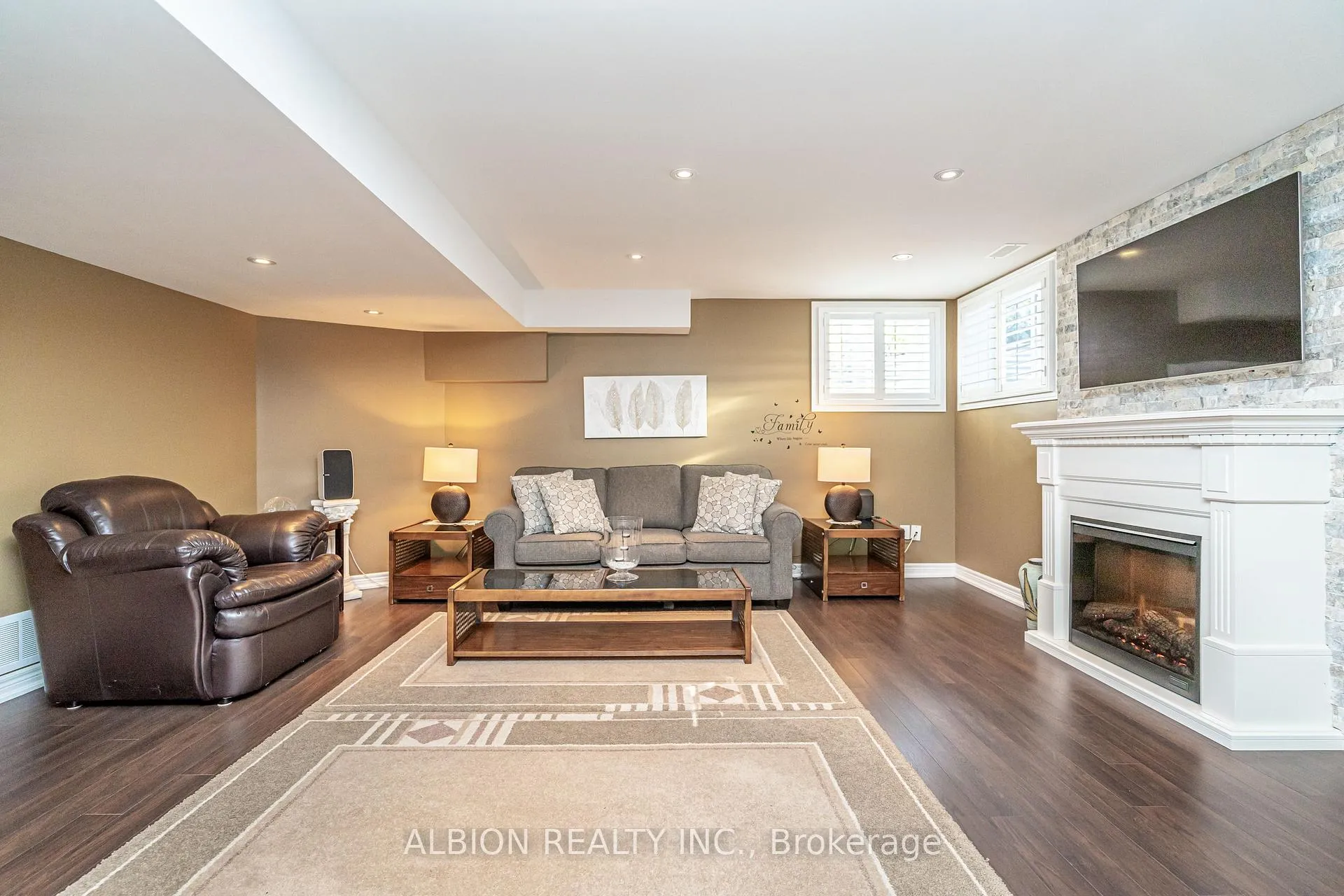 Photo 26 of Unit 1, 8 Reddington Drive, Caledon, Rural Caledon — HOMEH