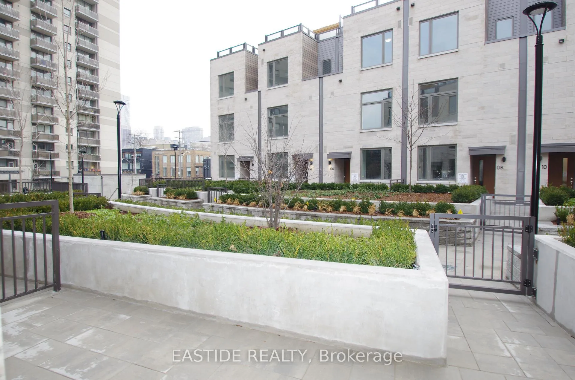Photo 4 of Unit TH 6, 165 Pears Avenue, Toronto, The Annex — HOMEH