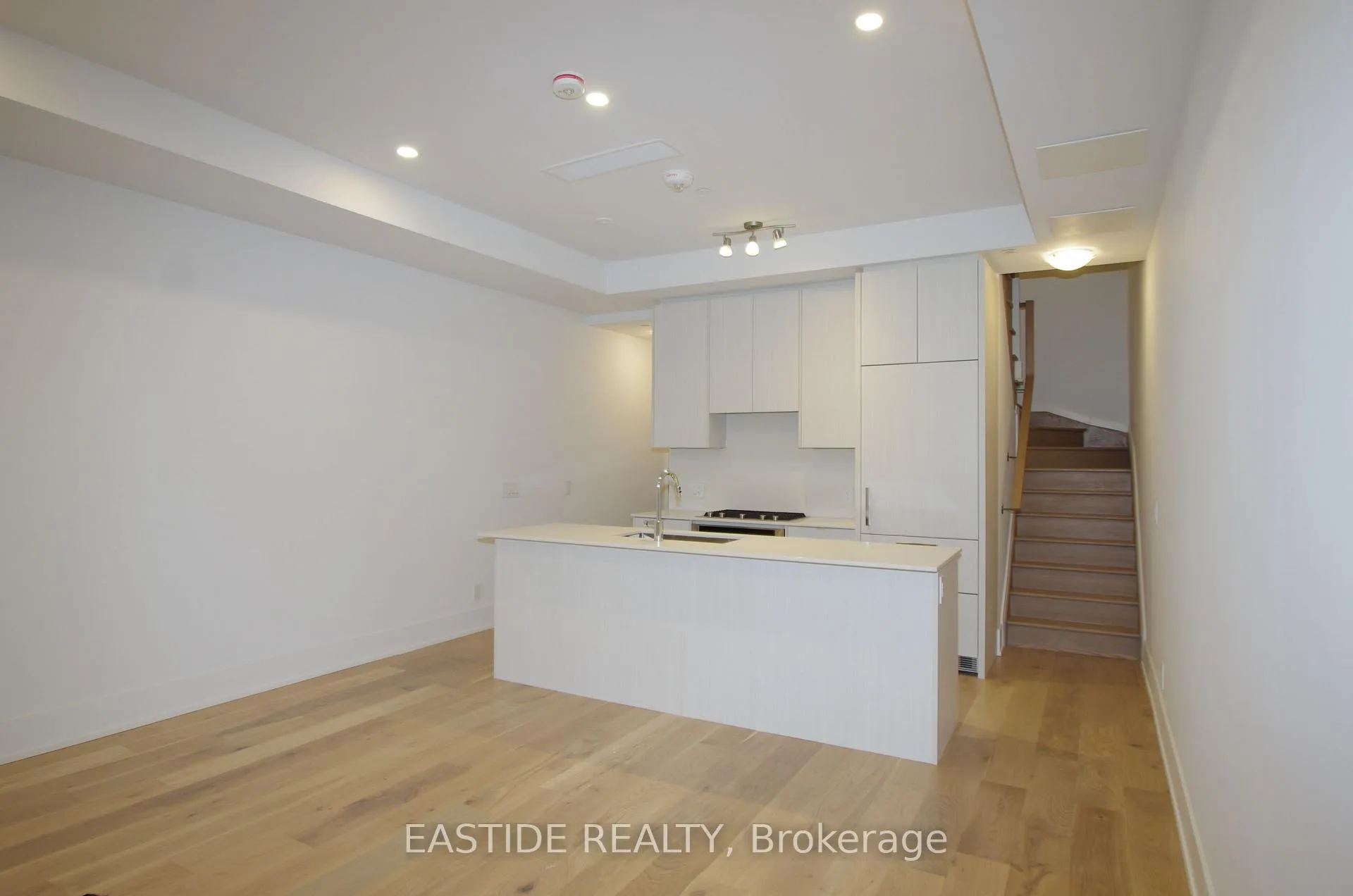 Photo 8 of Unit TH 6, 165 Pears Avenue, Toronto, The Annex — HOMEH
