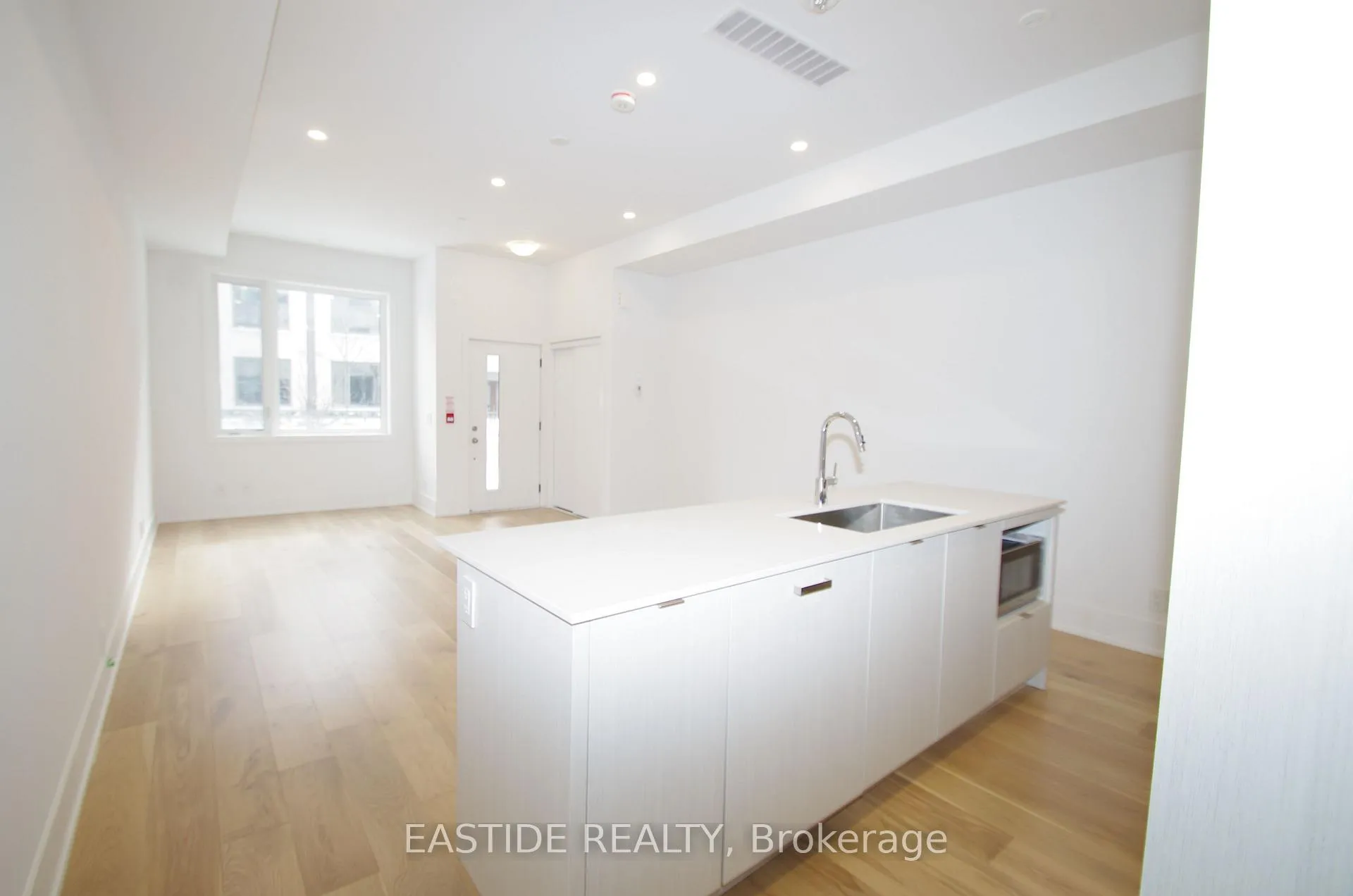 Photo 10 of Unit TH 6, 165 Pears Avenue, Toronto, The Annex — HOMEH
