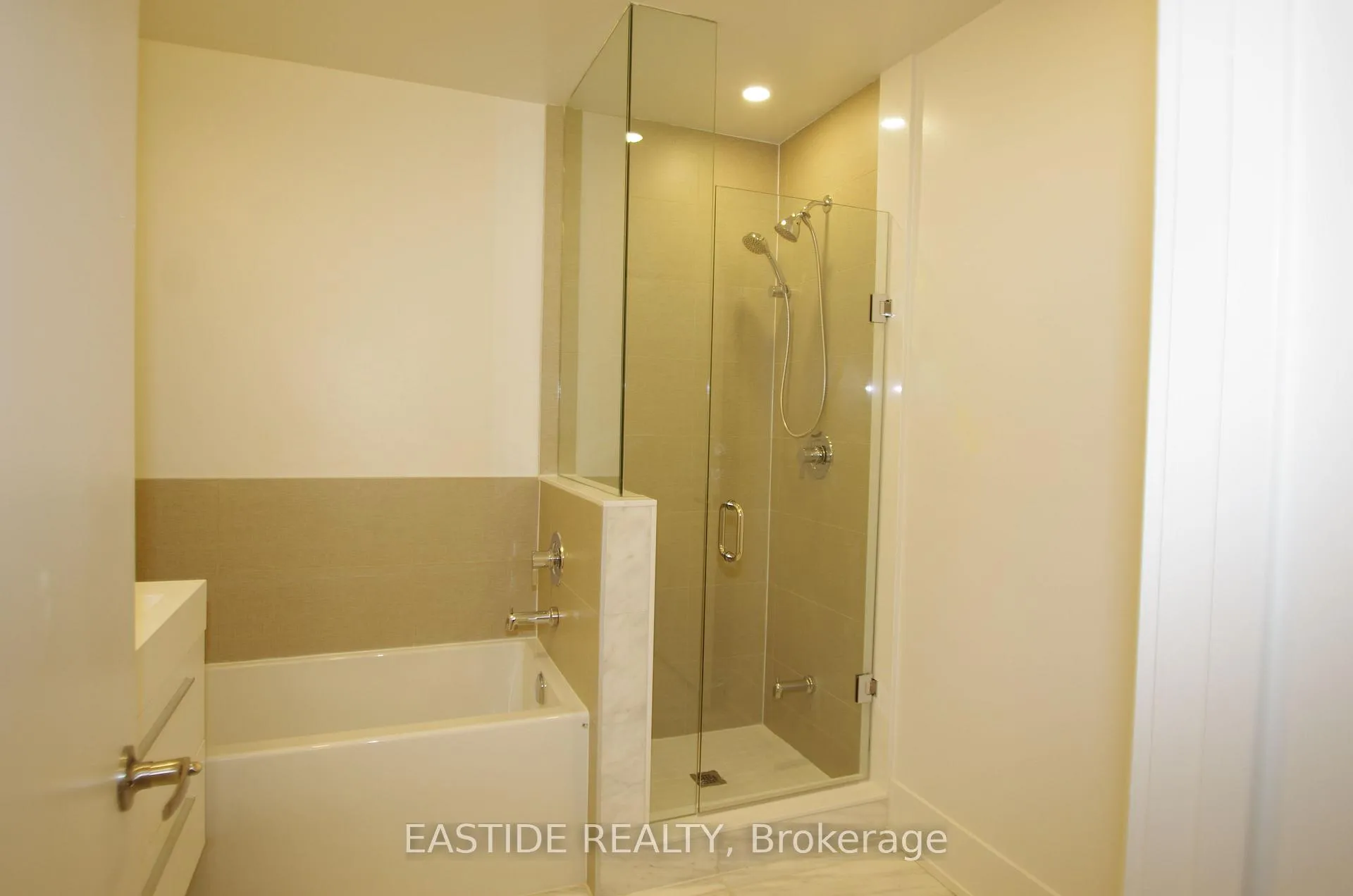 Photo 16 of Unit TH 6, 165 Pears Avenue, Toronto, The Annex — HOMEH