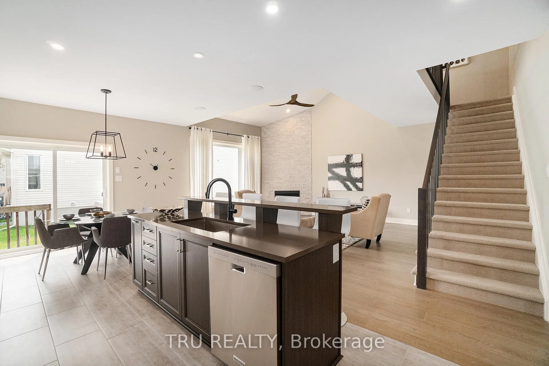 Photo 5 of 670 Parade Drive, Ottawa, Stittsville (South) — HOMEH