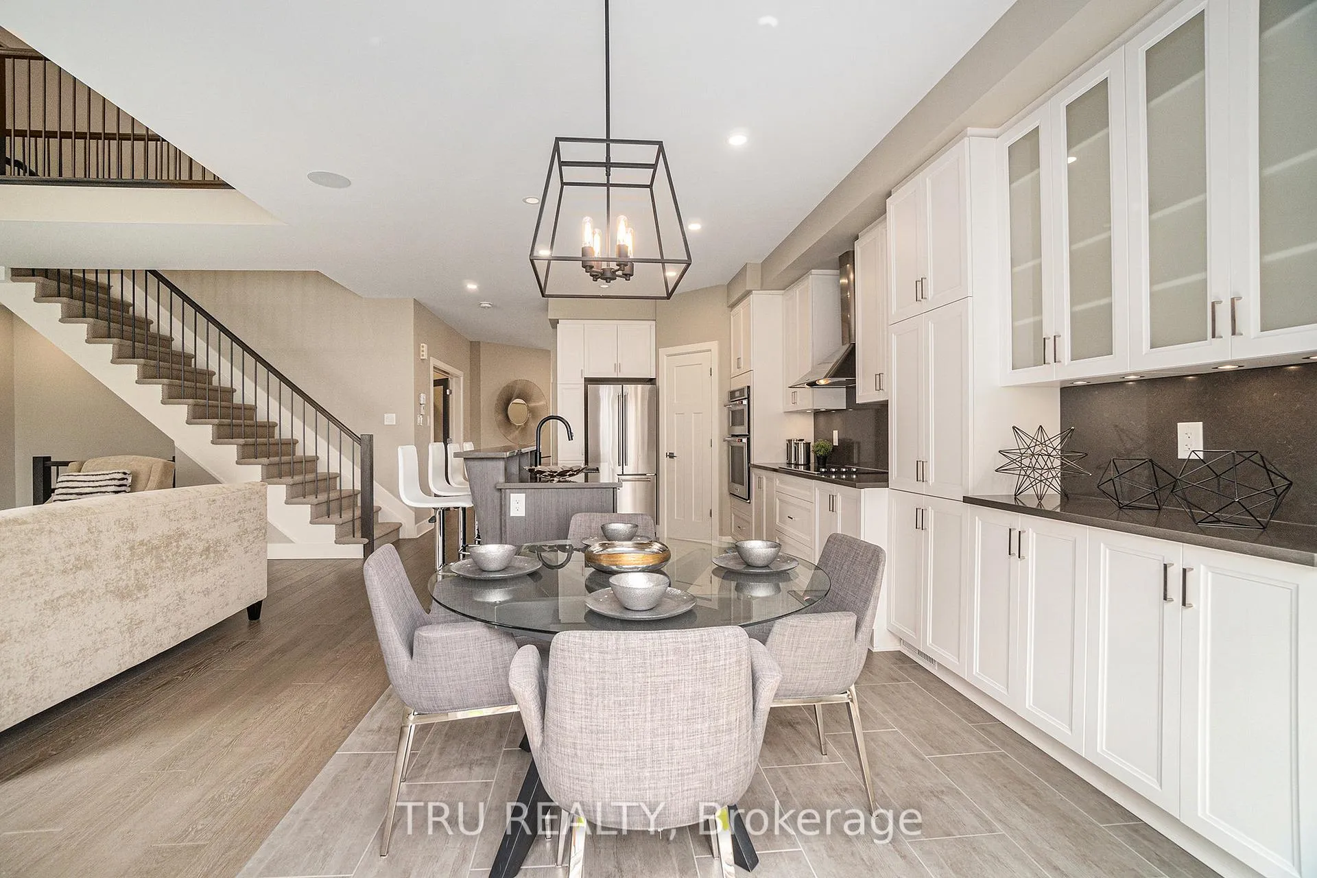 Photo 9 of 670 Parade Drive, Ottawa, Stittsville (South) — HOMEH